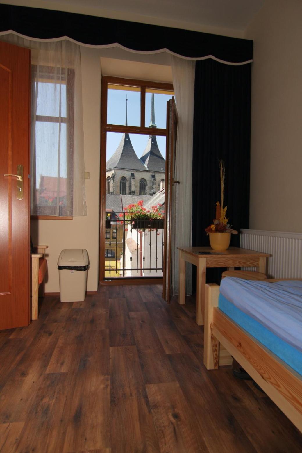 Twin Room - Photo 7