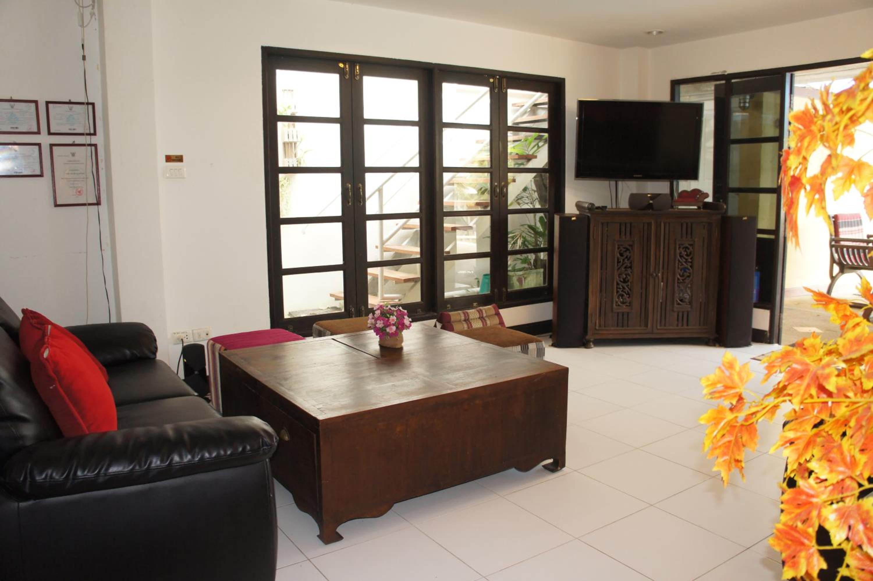 Twin Room with Private Bathroom - Photo 1