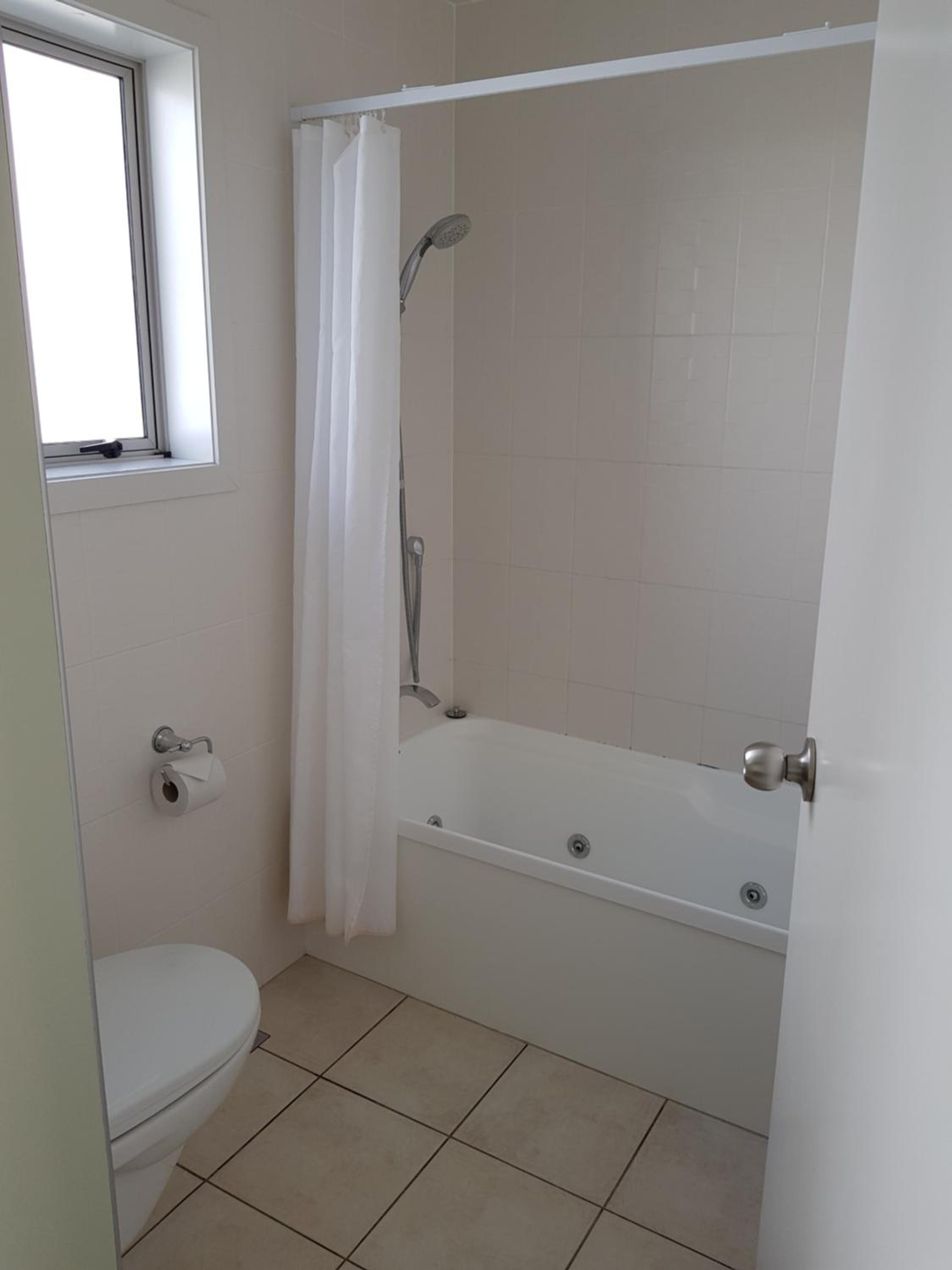Apartment with Balcony - Photo 9