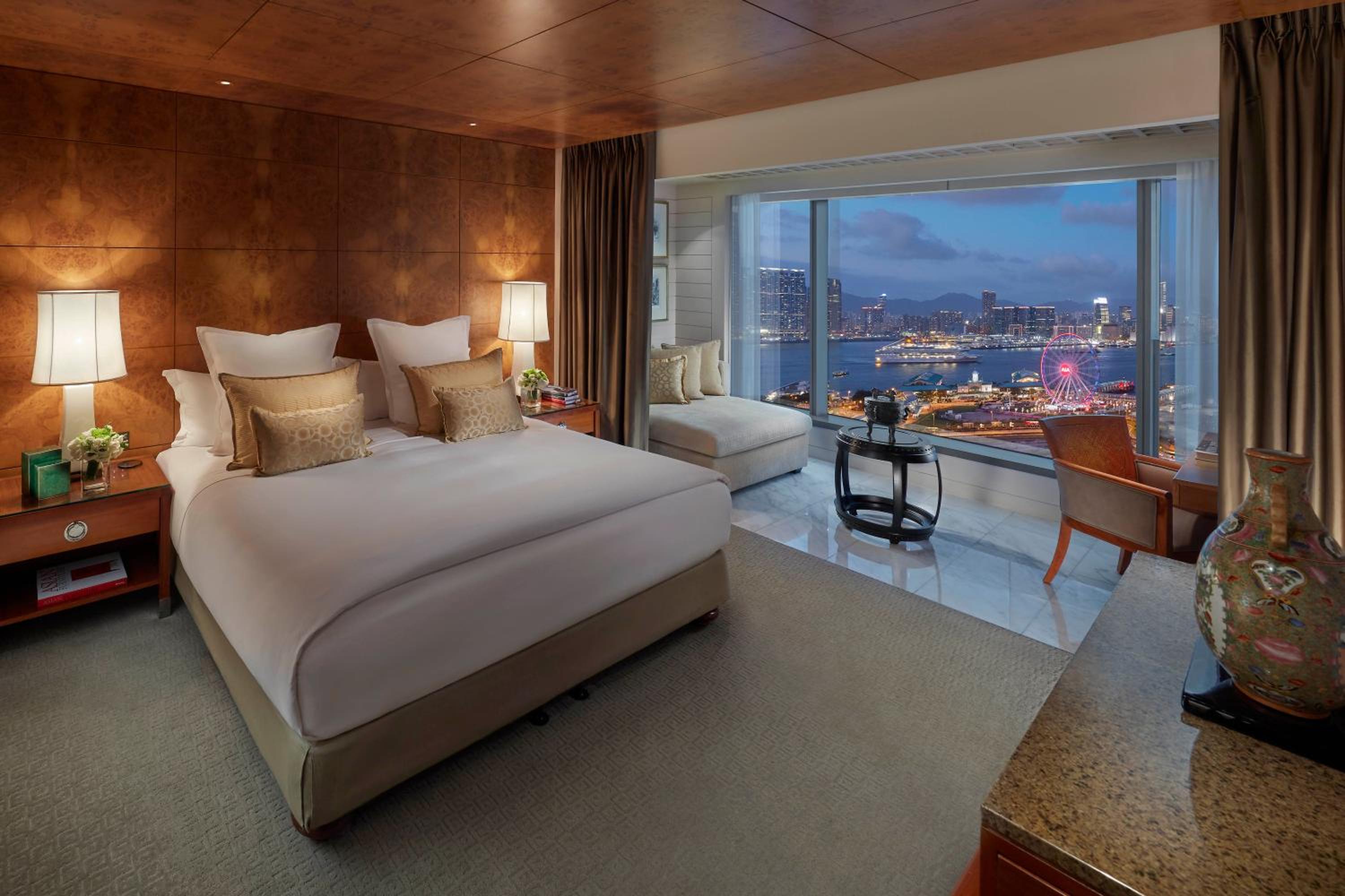 Club Harbor View King Room photo 1