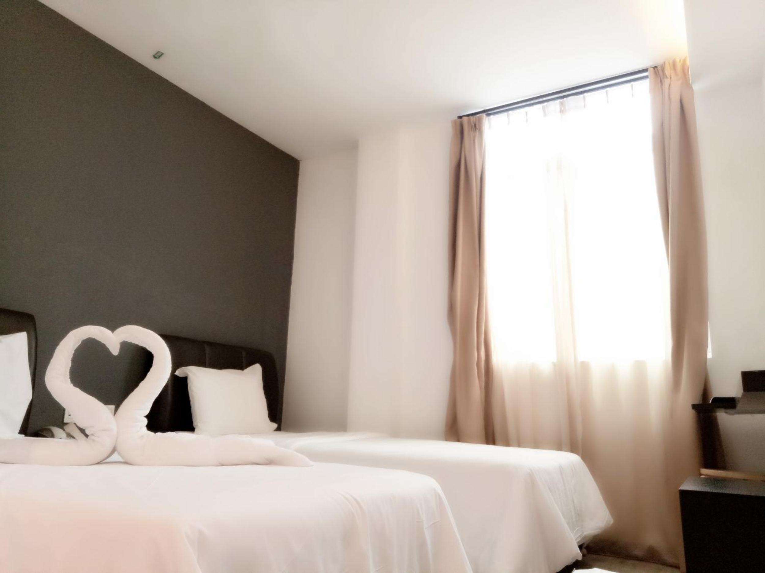 Deluxe Twin Room - Photo 4