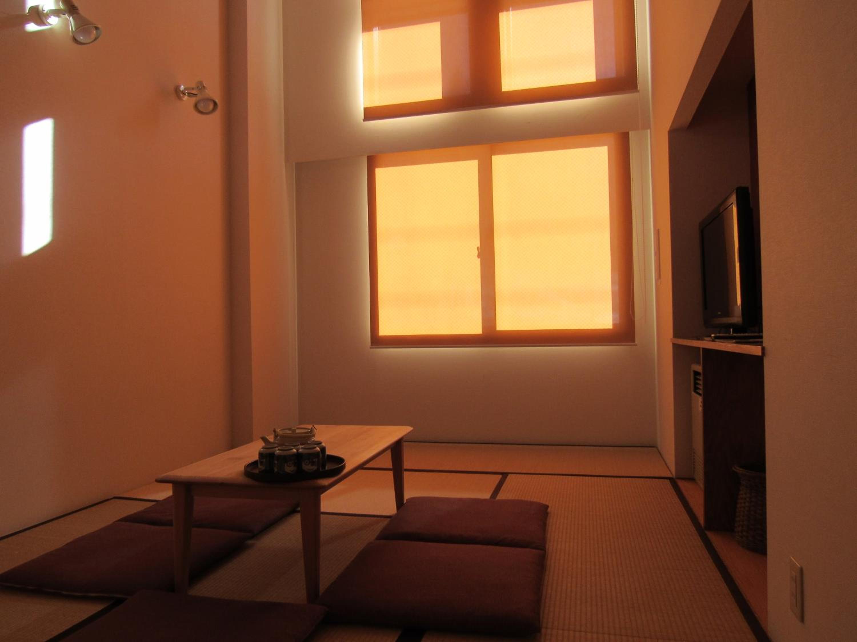 Quadruple Room with Shared Bathroom photo 3