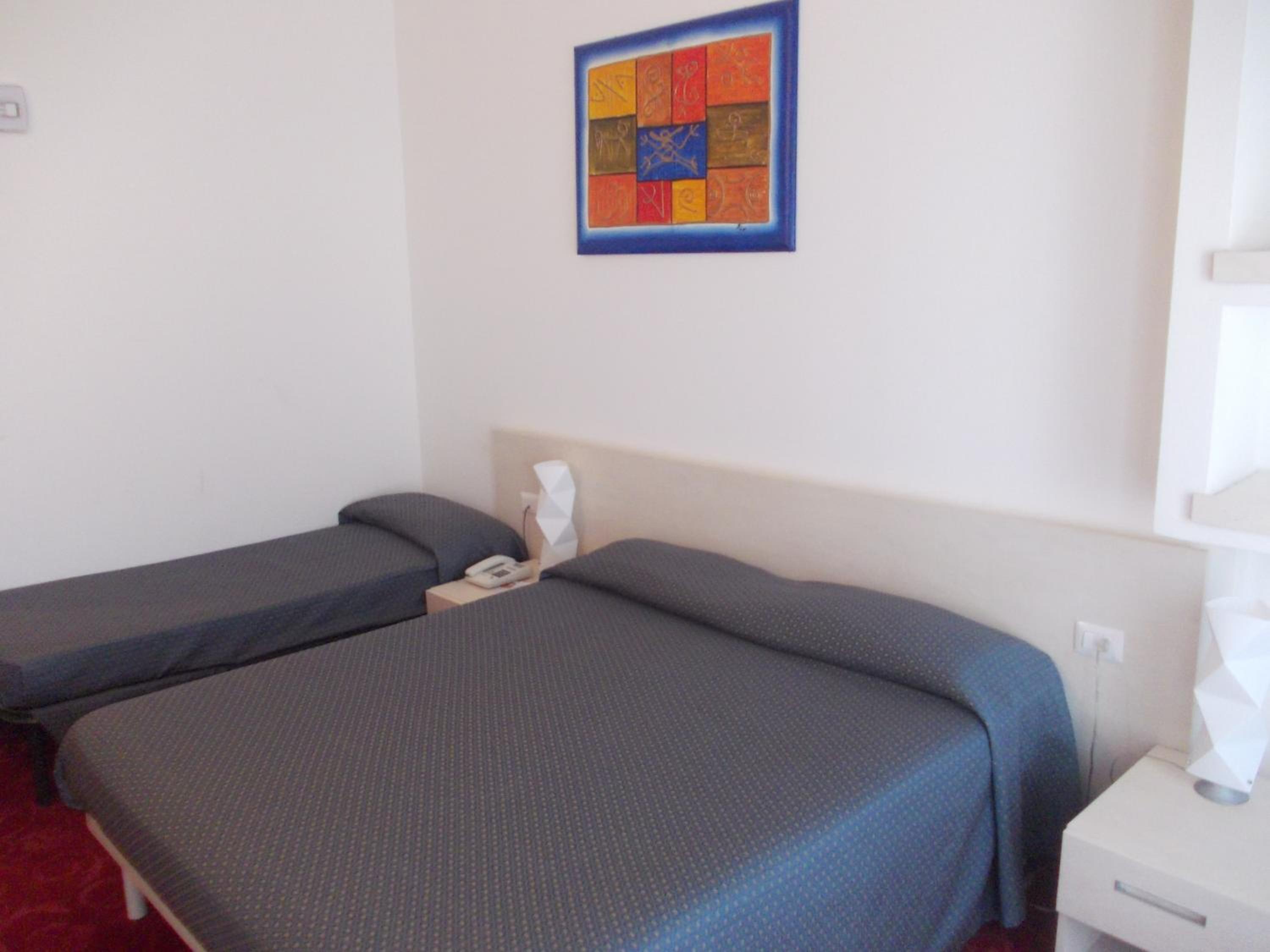 Triple Room - Photo 1