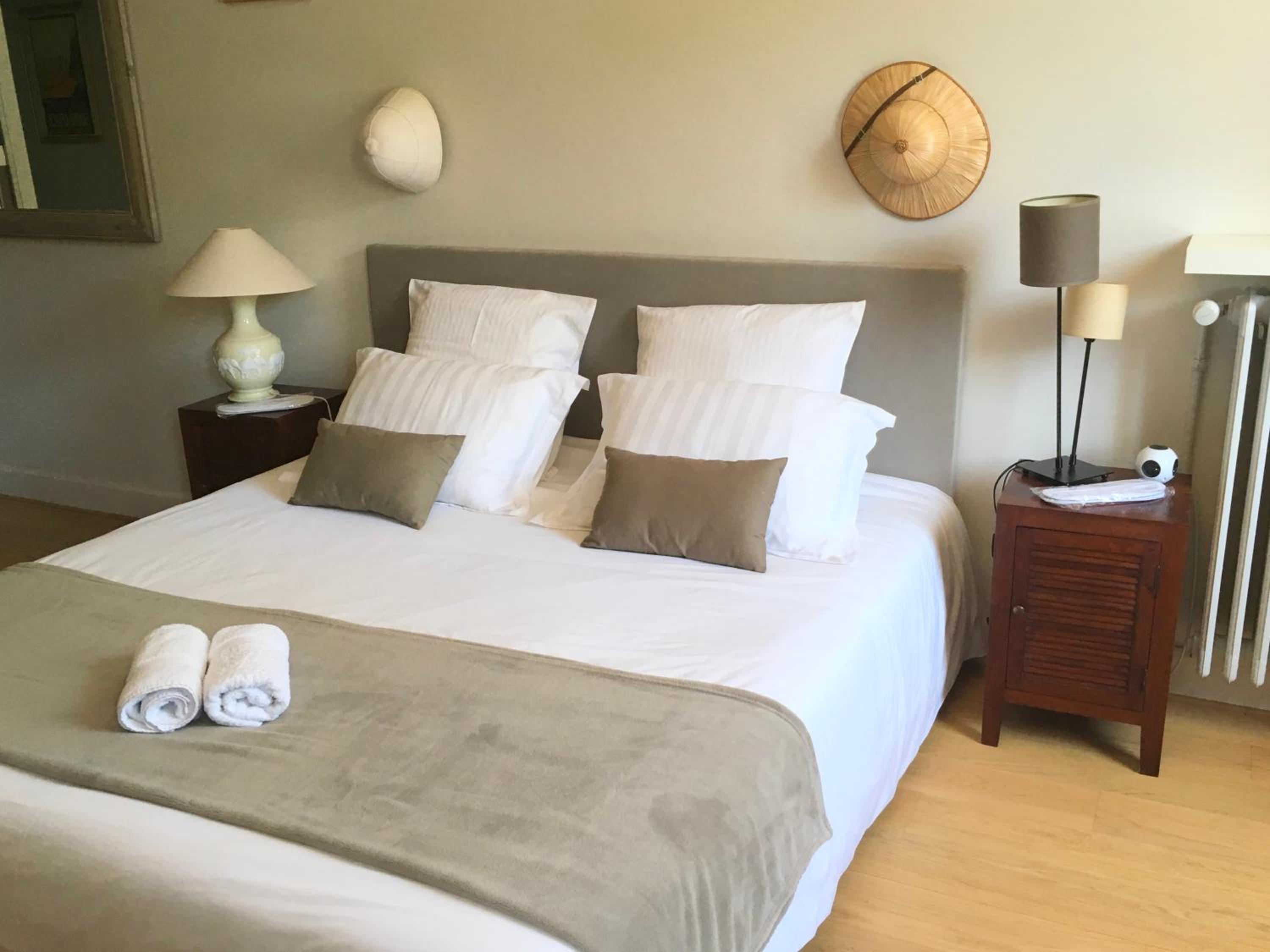 Superior King Room photo 2