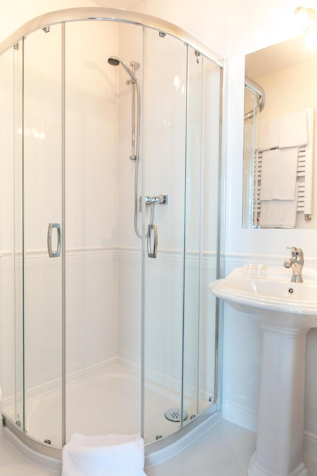 Deluxe Double or Twin Room - Photo 1