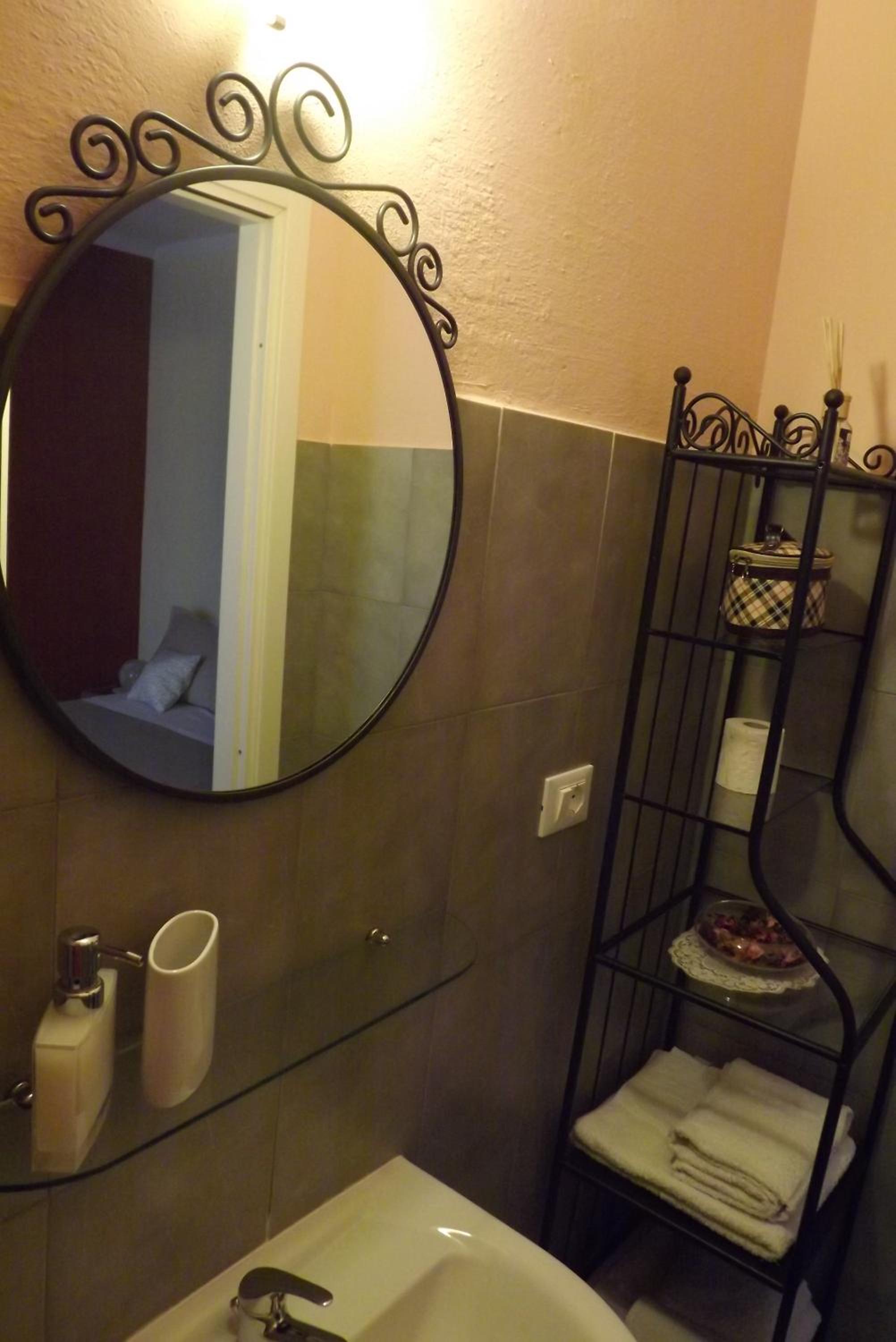 Comfort Room - Photo 2