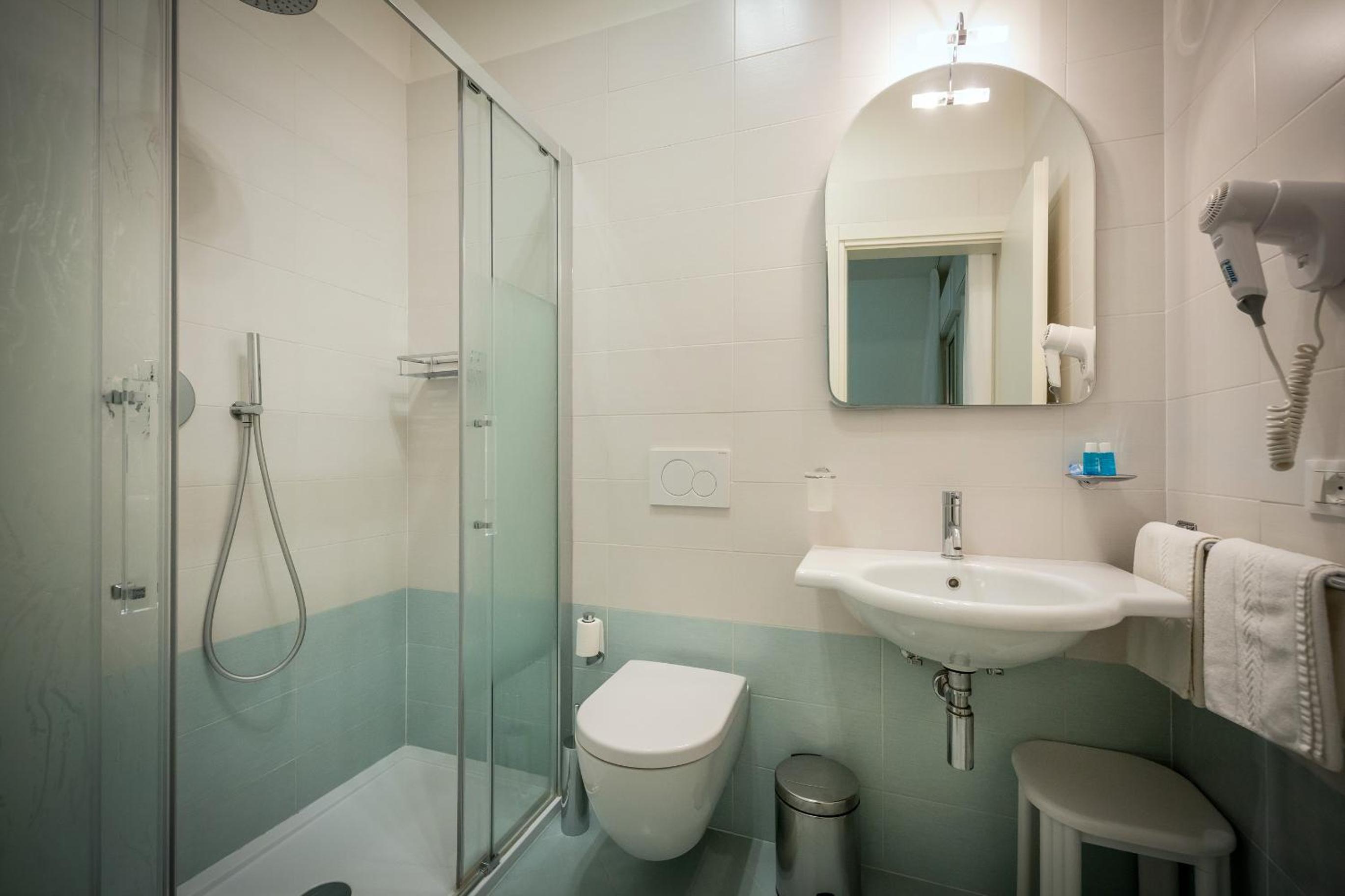 Single Room with Balcony photo 3