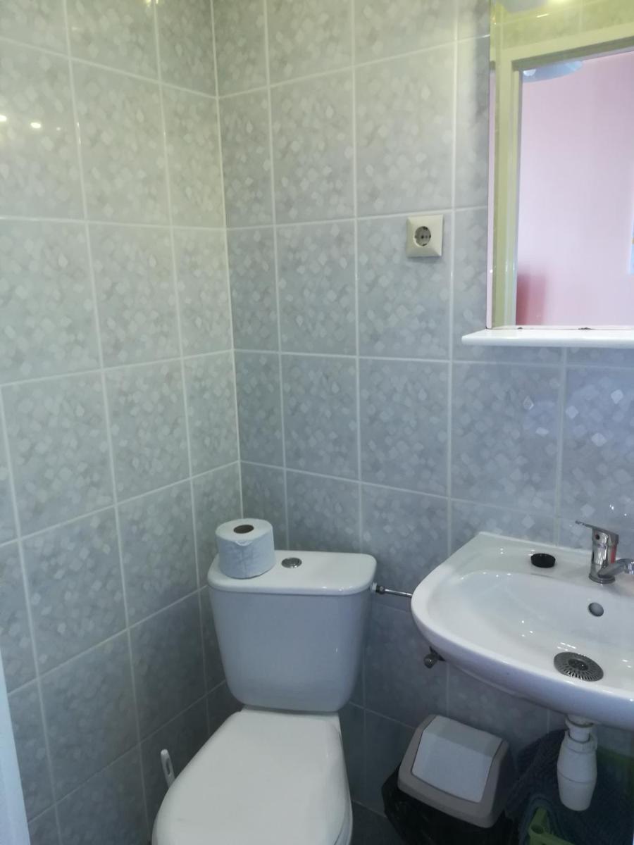 Quadruple Room with Private Bathroom photo 3