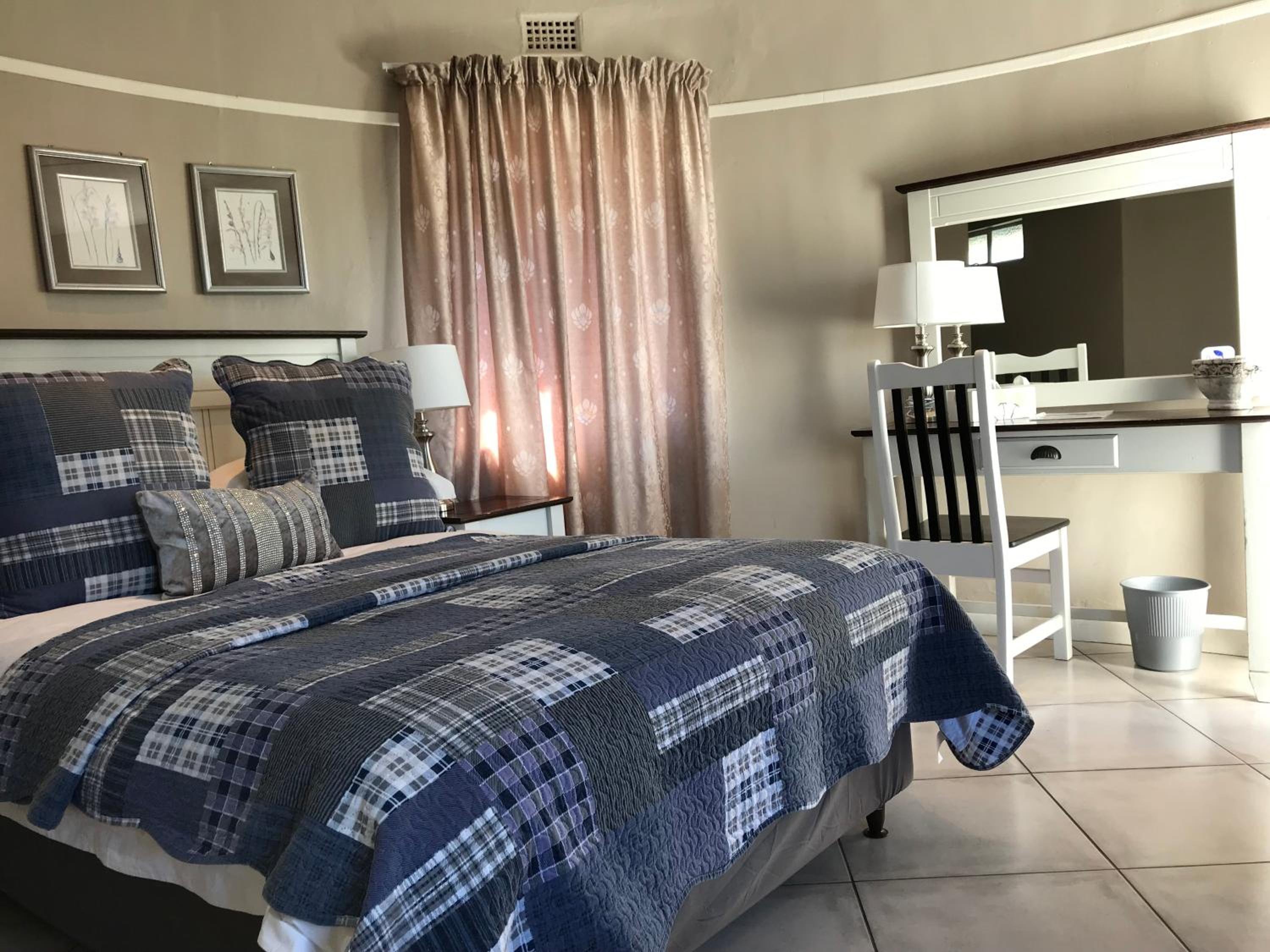 Double Room - Photo 3