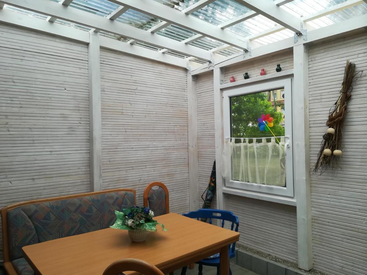 Two-Bedroom Bungalow - Photo 1