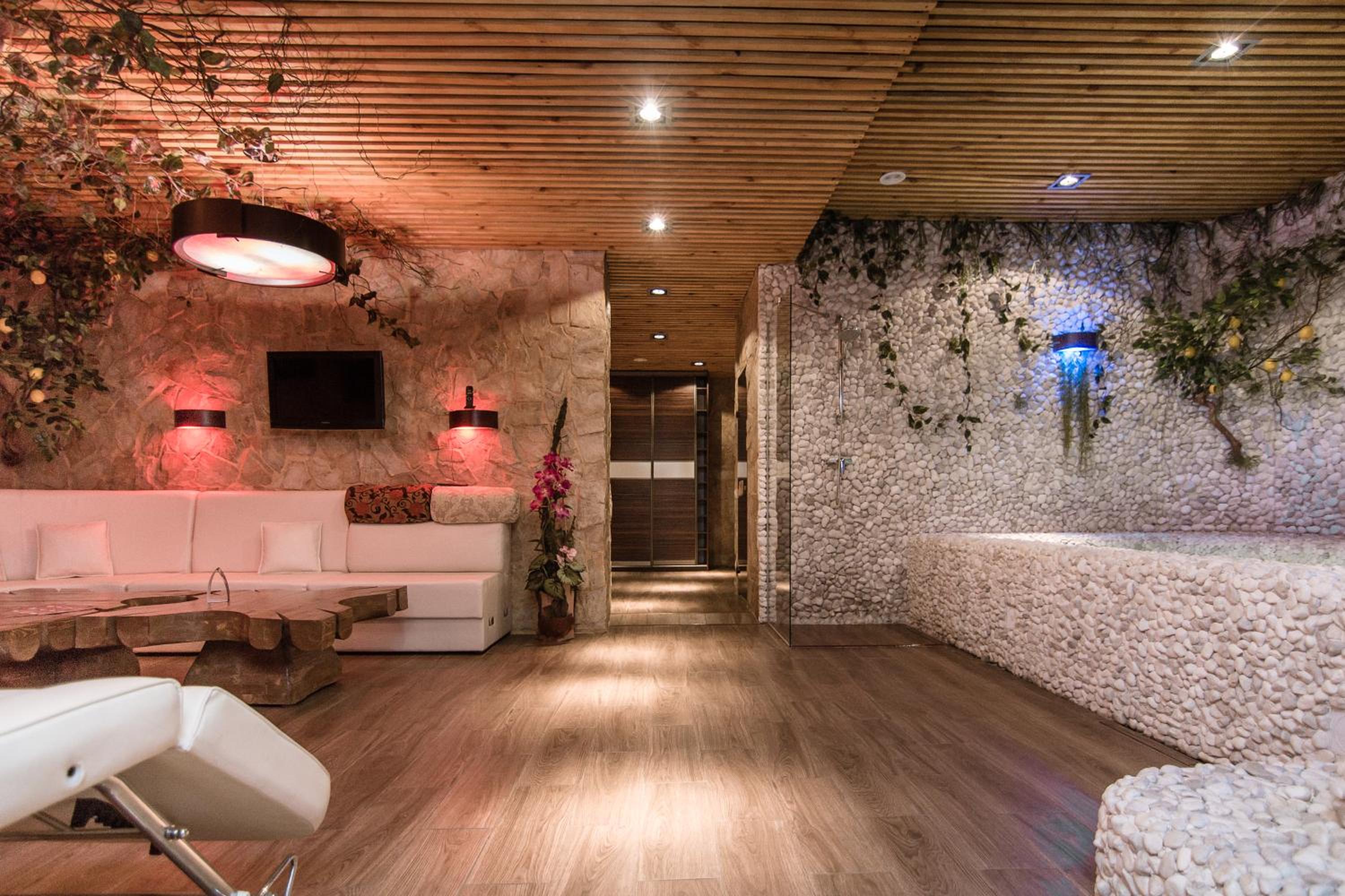 Spa apartment with pool photo 3