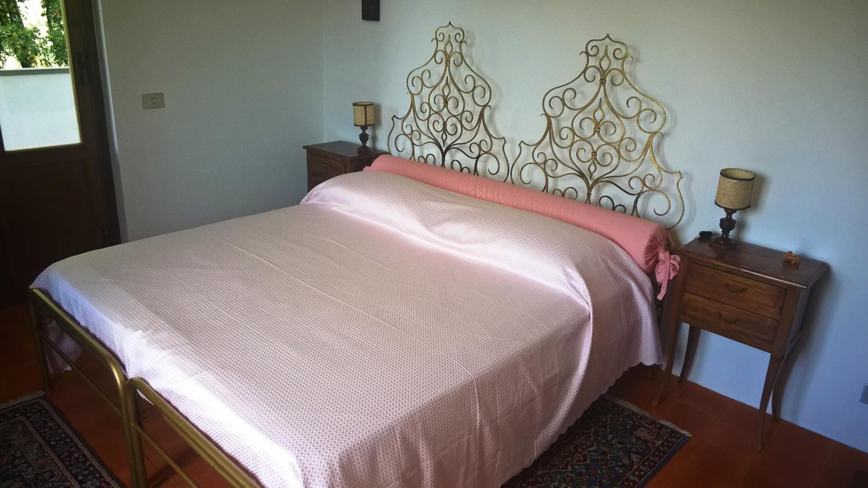 Deluxe Double Room with Balcony - Photo 2