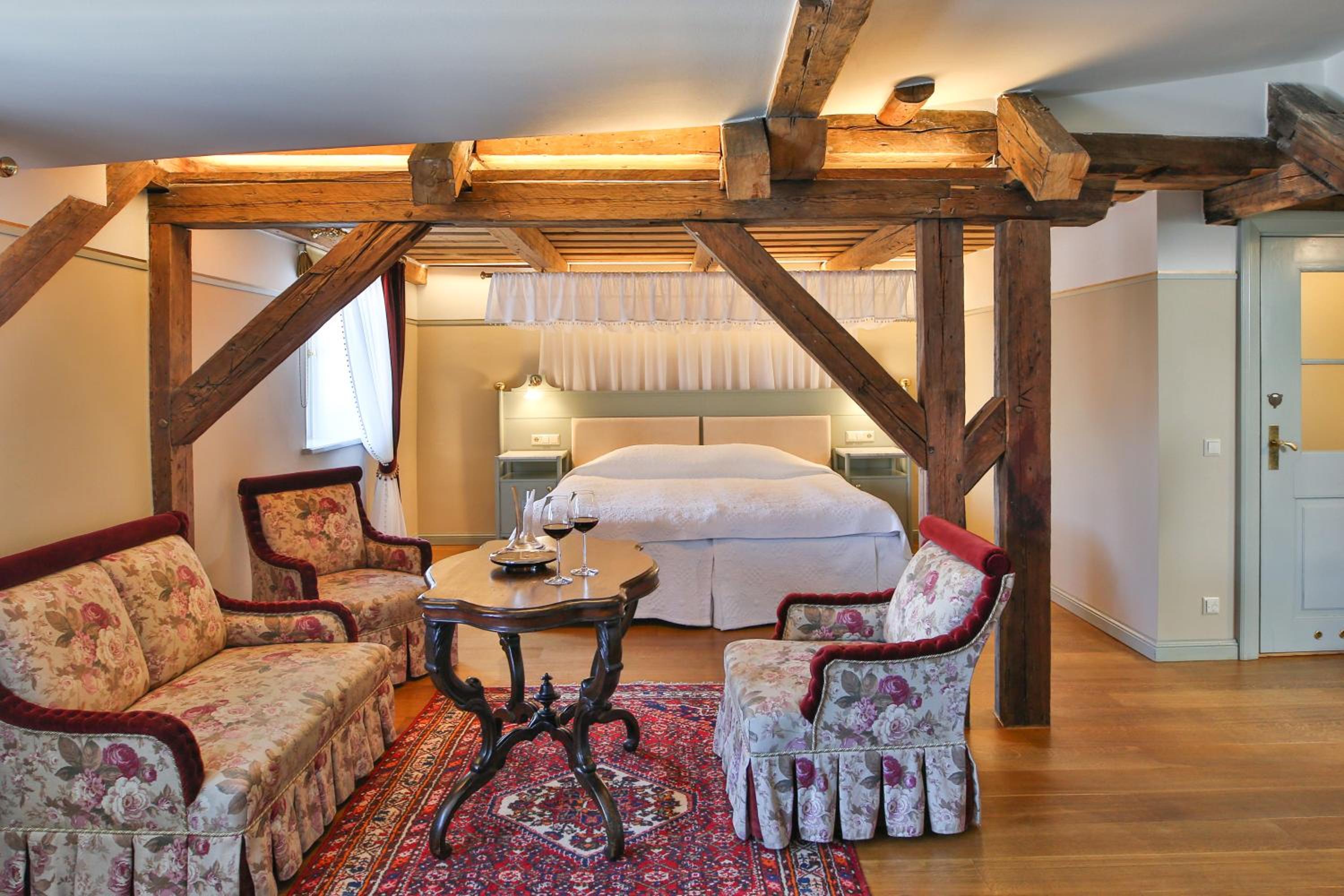 Superior Double or Twin Room - Photo 9