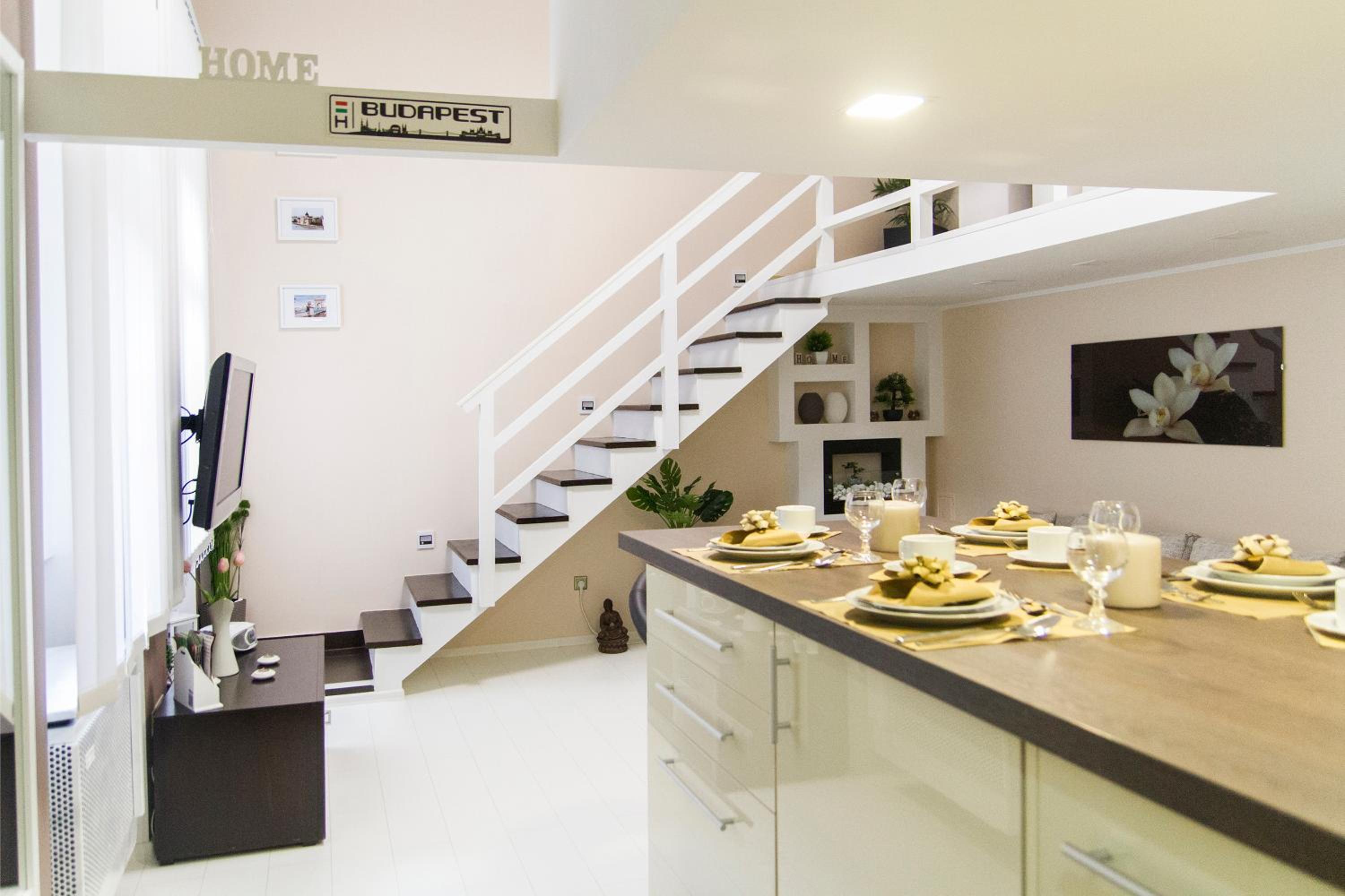 Apartment - Split Level