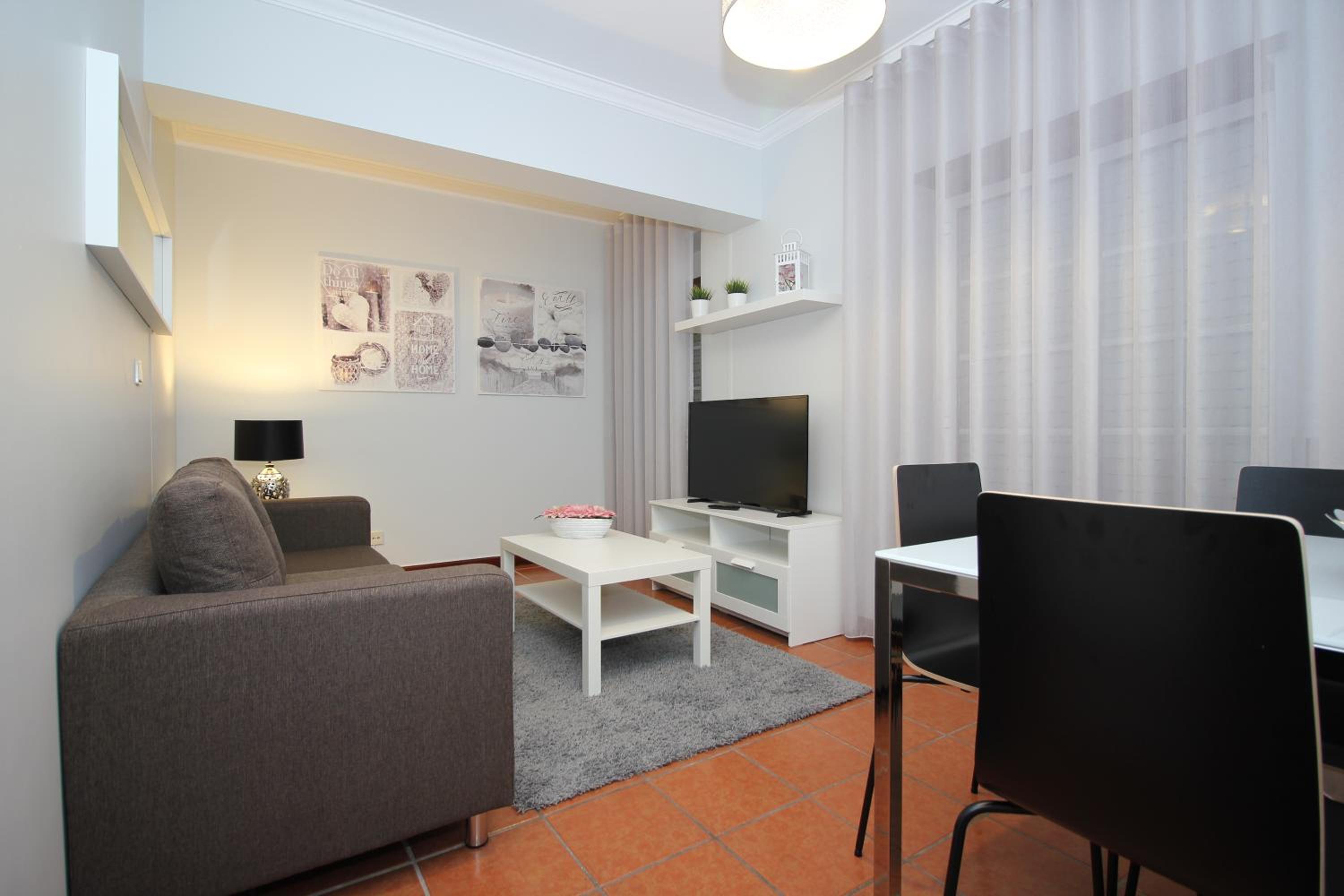 Three-Bedroom Apartment photo 1
