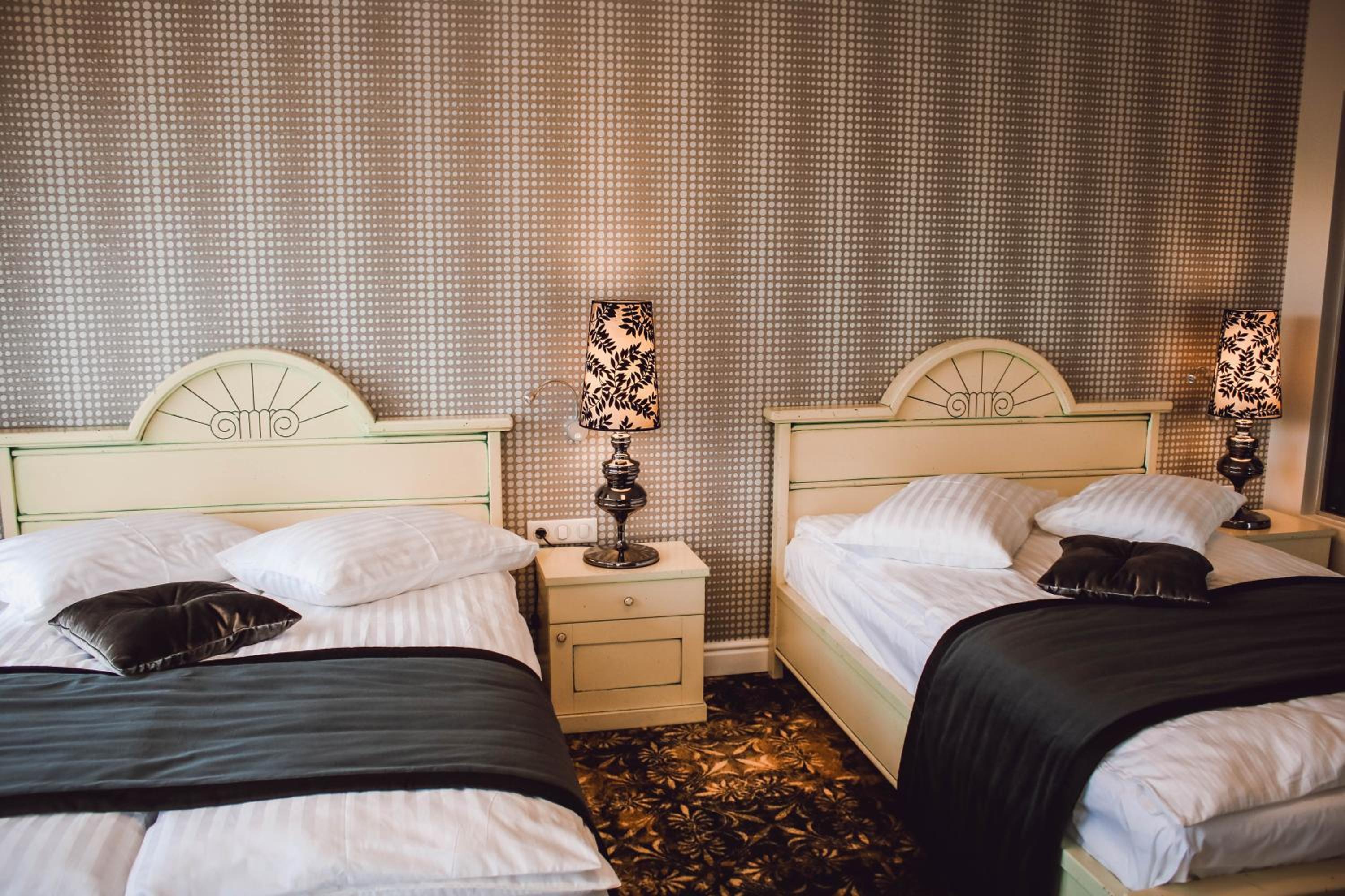 Deluxe Twin Room - Photo 7