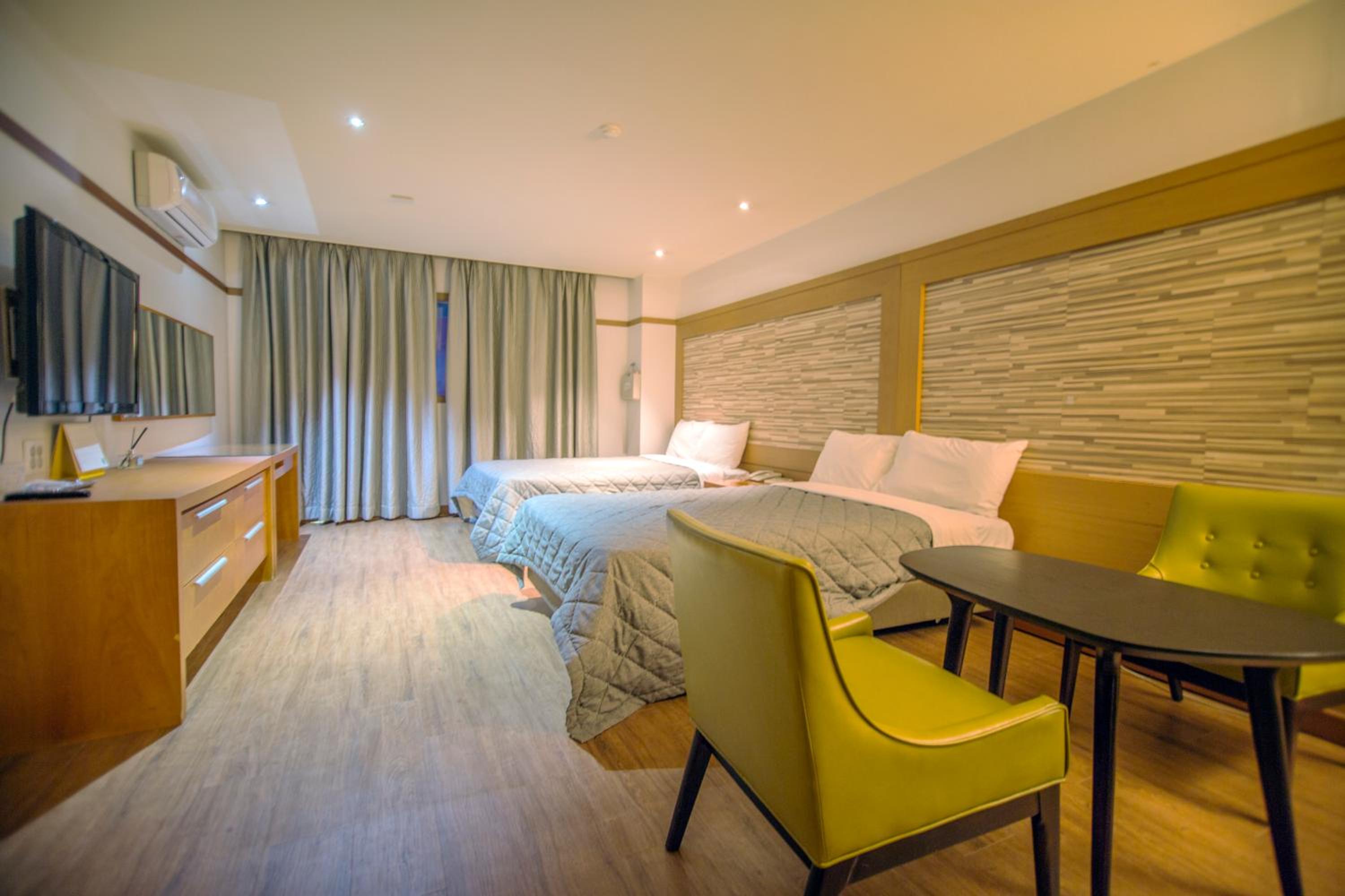 Deluxe Twin Room photo 2