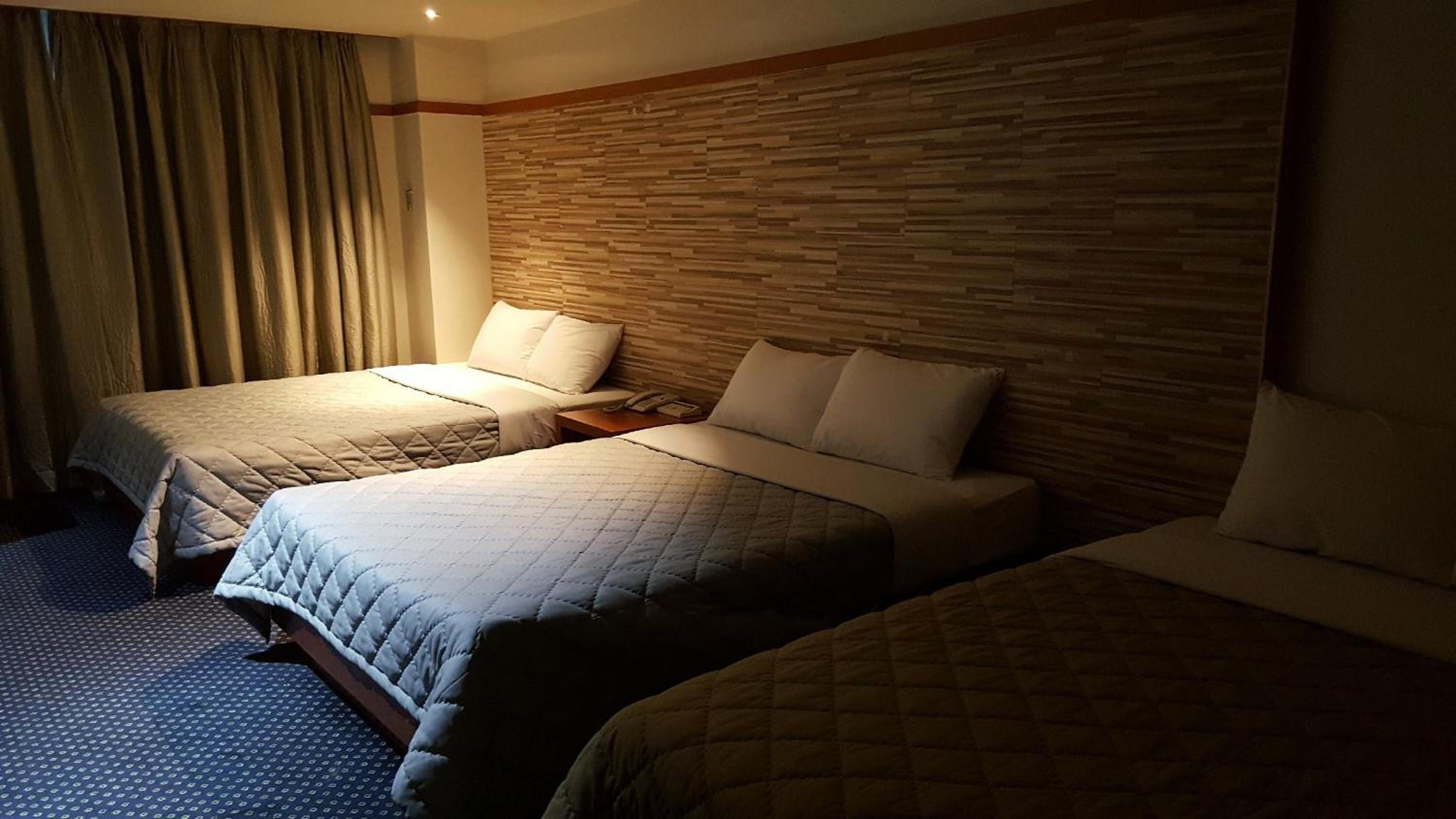 Deluxe Triple Room photo 3