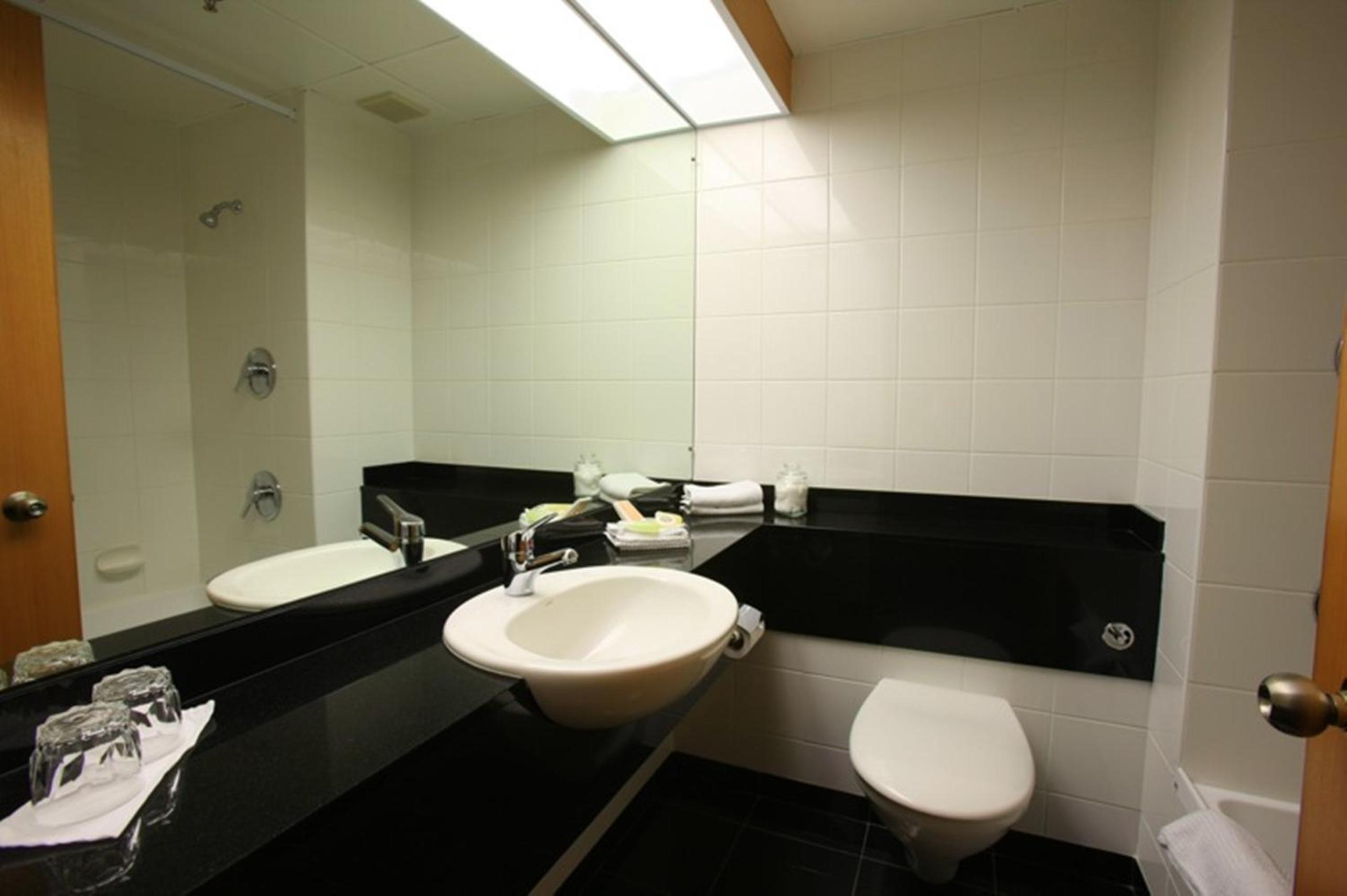 Double Room with Garden View - Photo 2