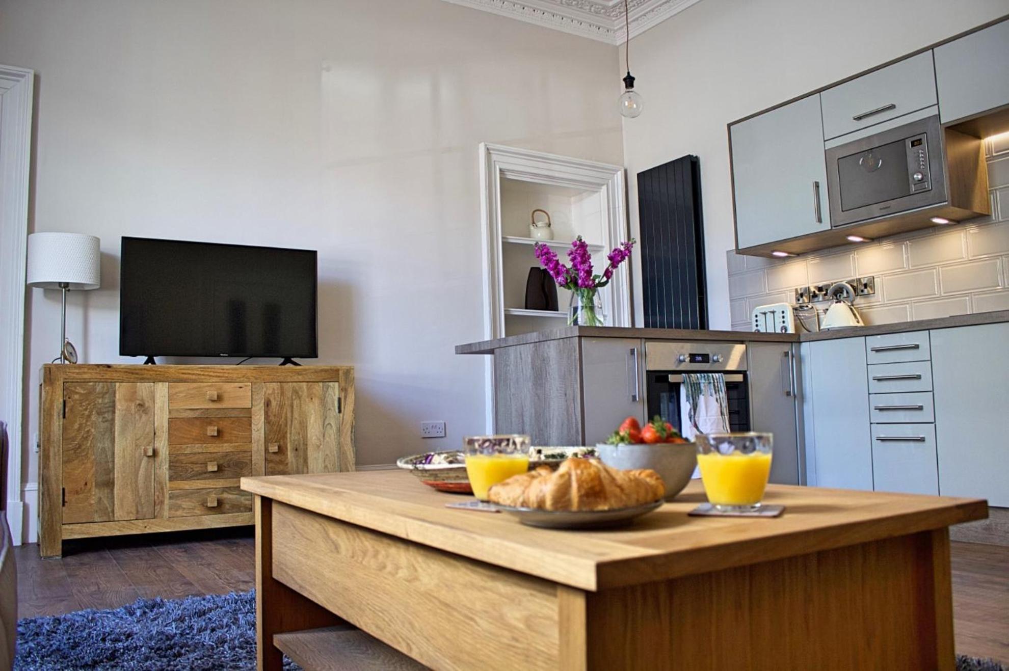 Apartment photo 3