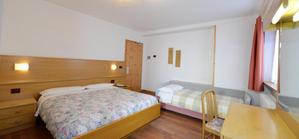 Triple Room photo 2