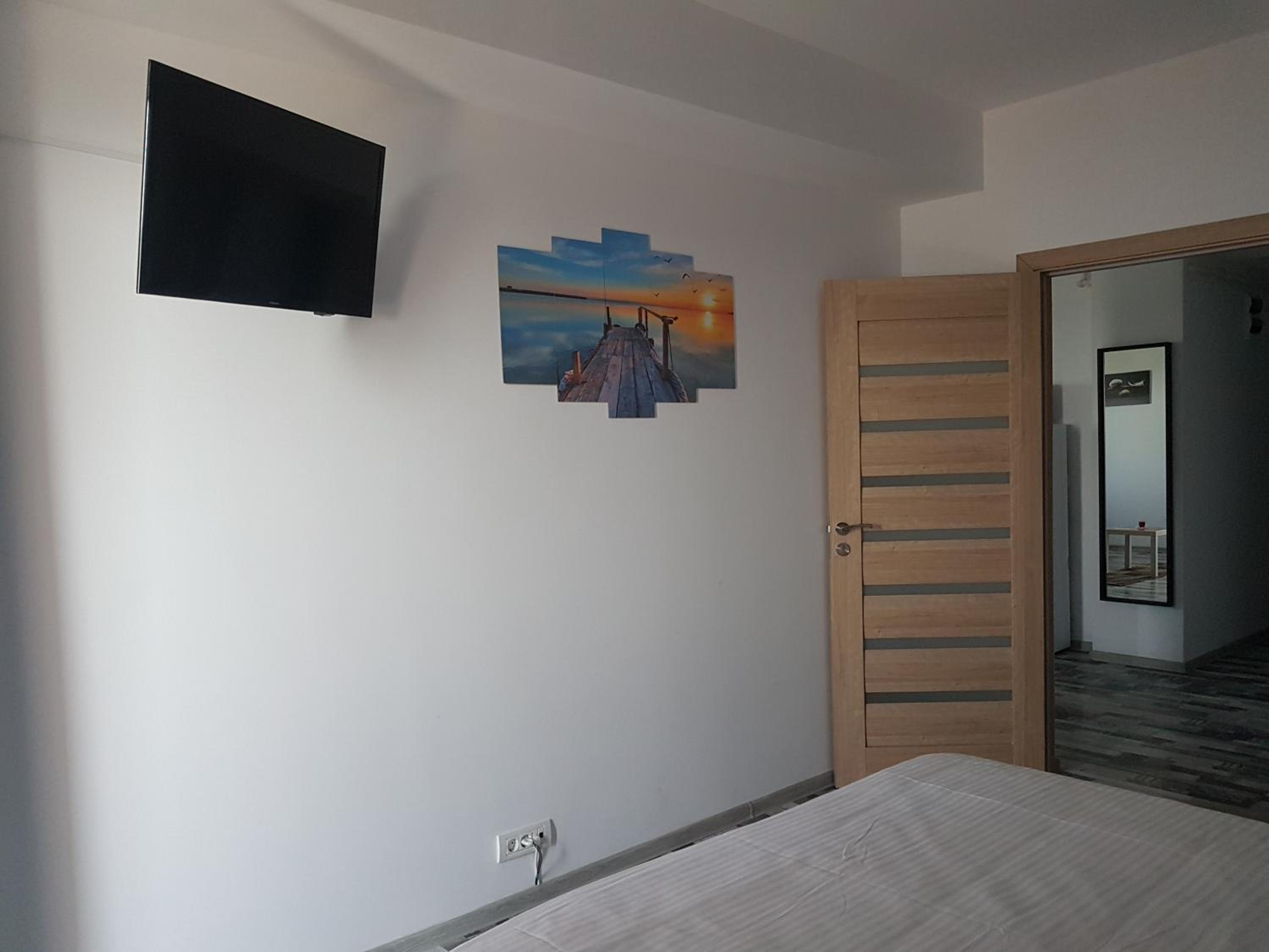 One-Bedroom Apartment - Photo 14