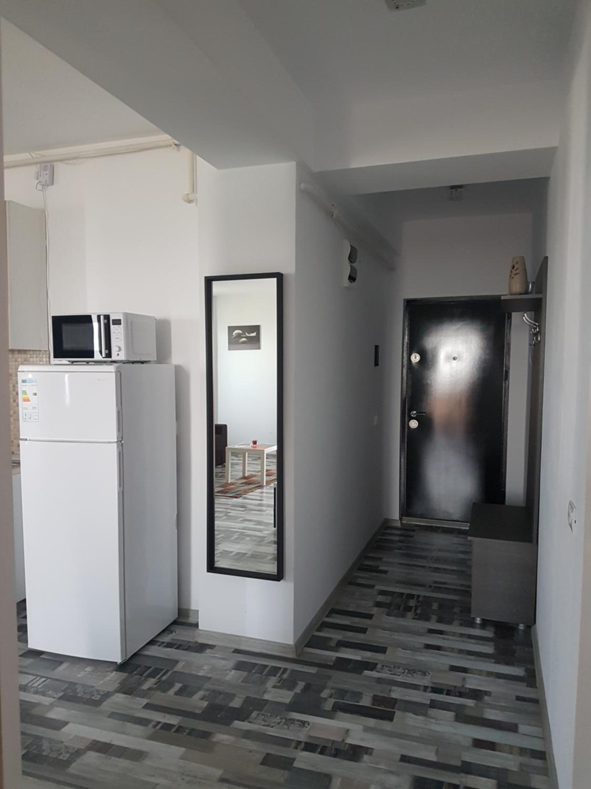 One-Bedroom Apartment - Photo 9