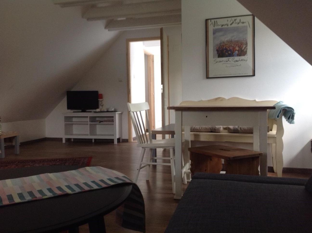 Apartment photo 2