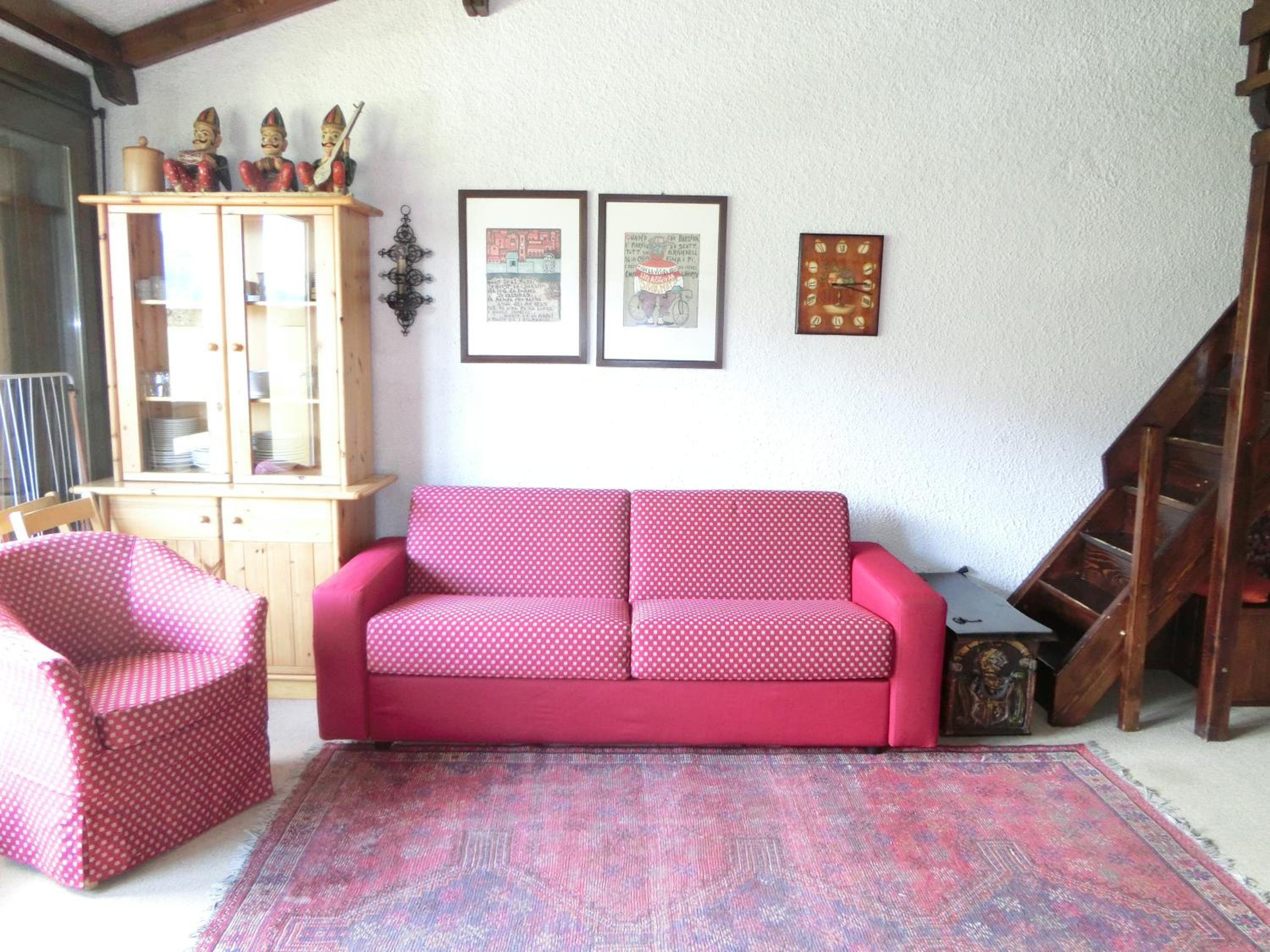 One-Bedroom Apartment - Split Level photo 3