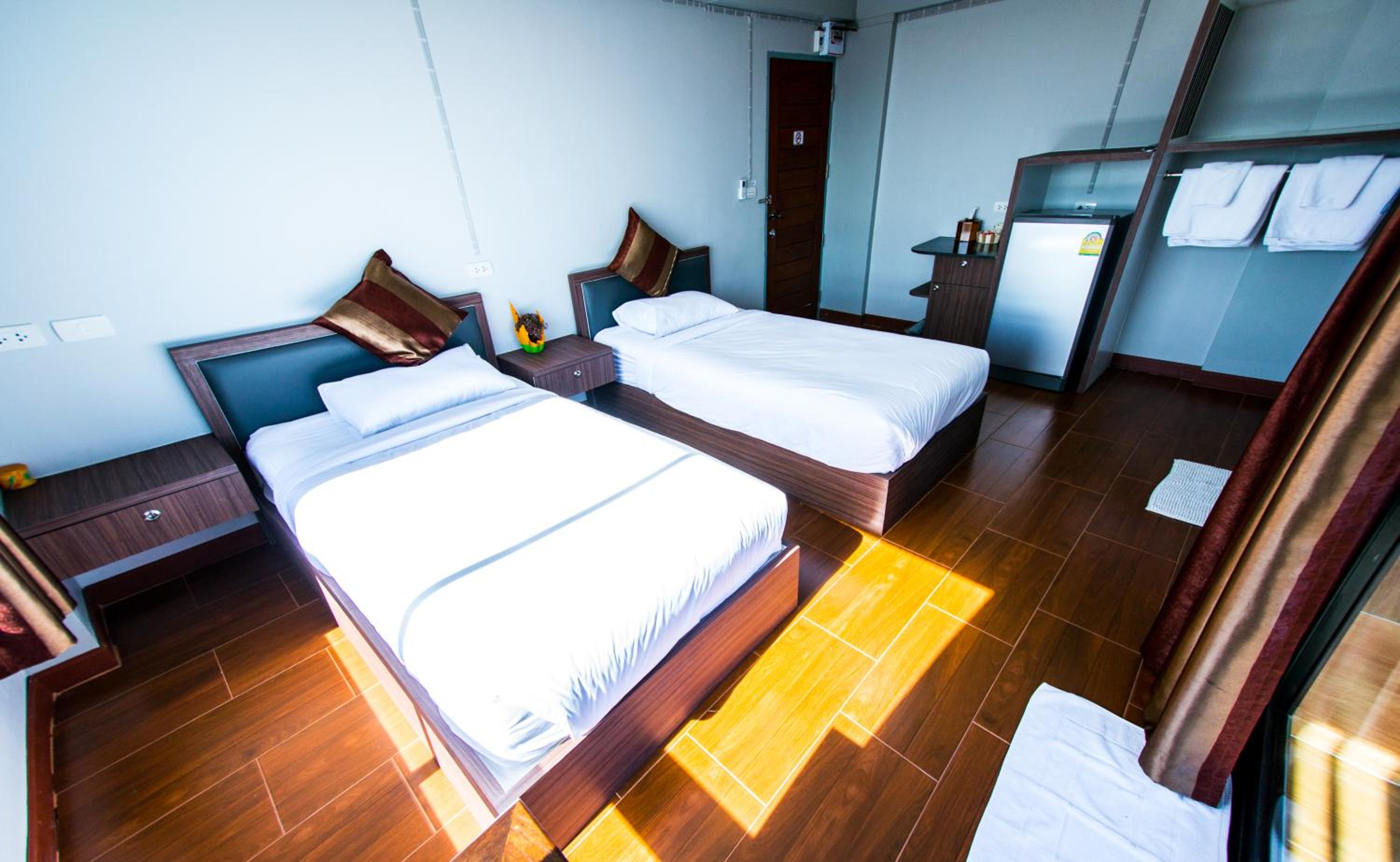 Apartment with Lake View photo 2