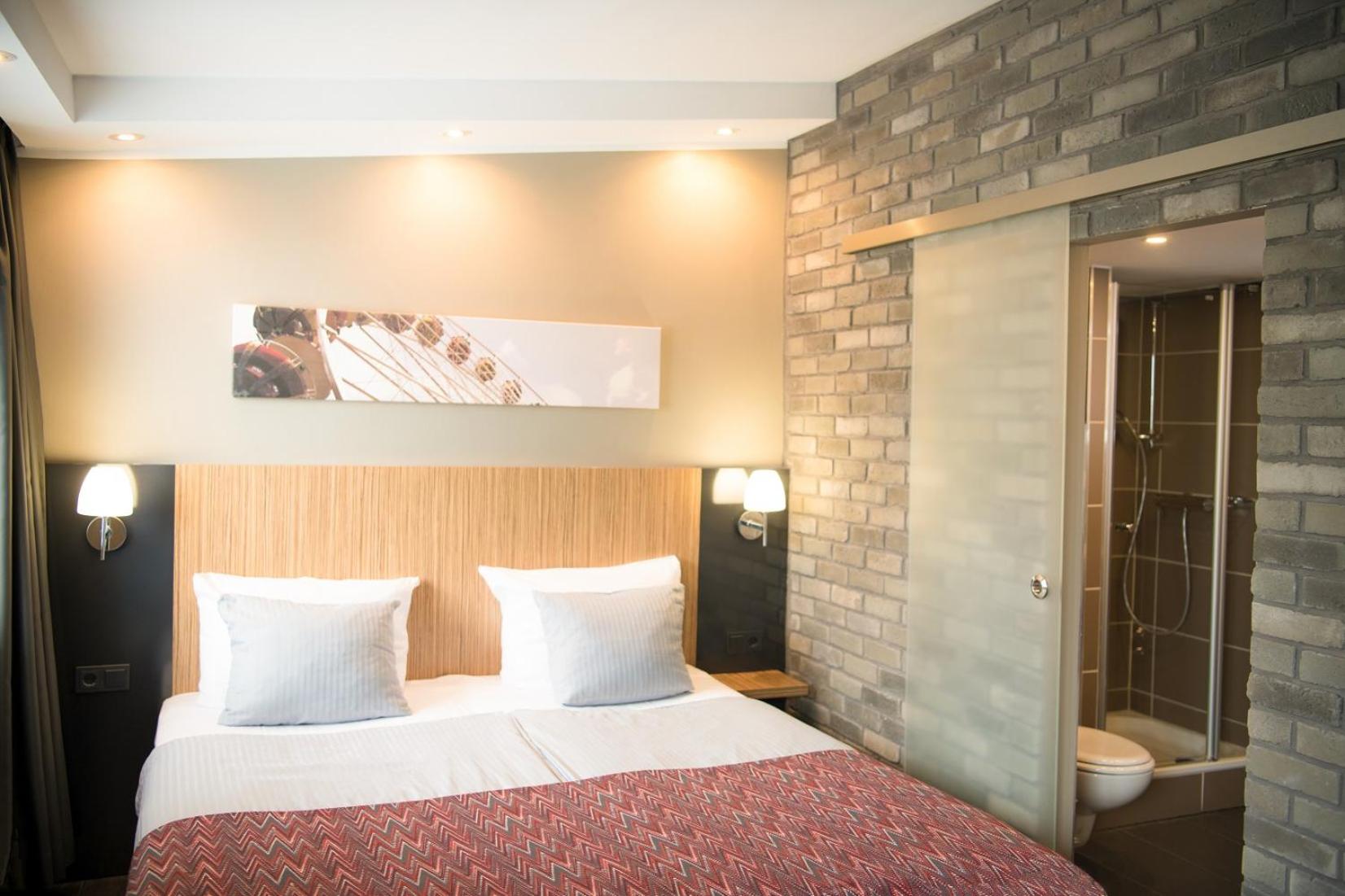 superior double room with air condition thumbnail 6