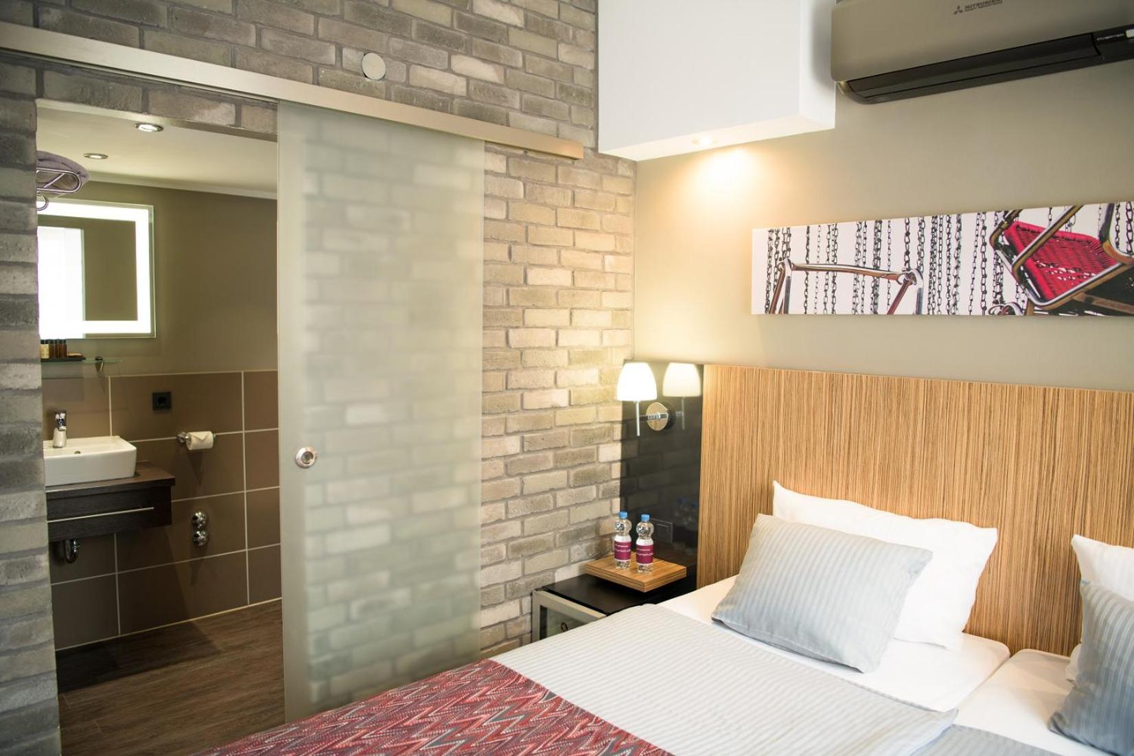 superior double room with air condition