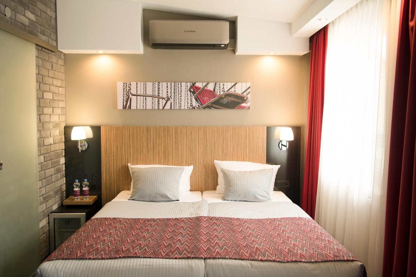 superior double room with air condition