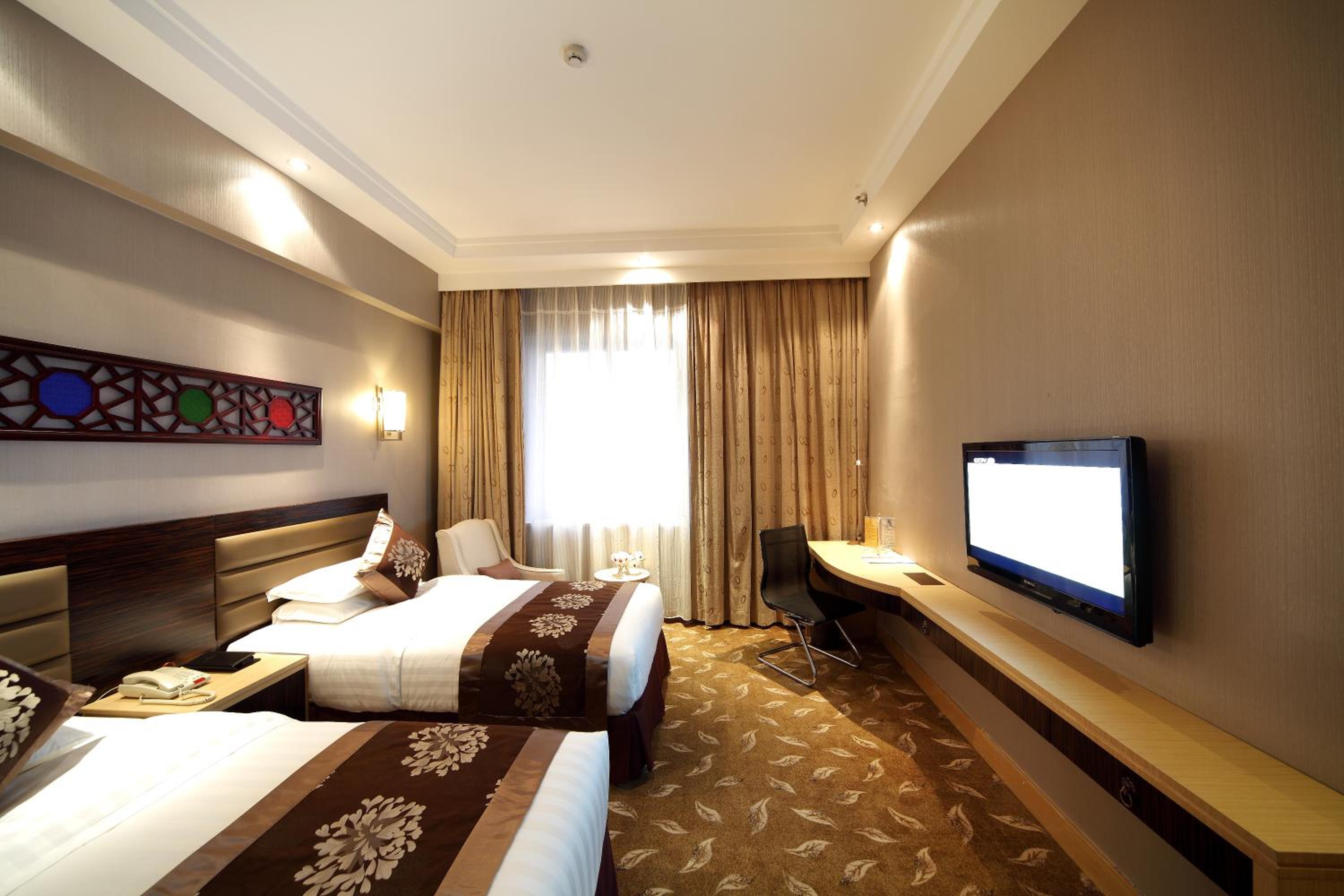 Landmark City View Twin Room - Photo 1