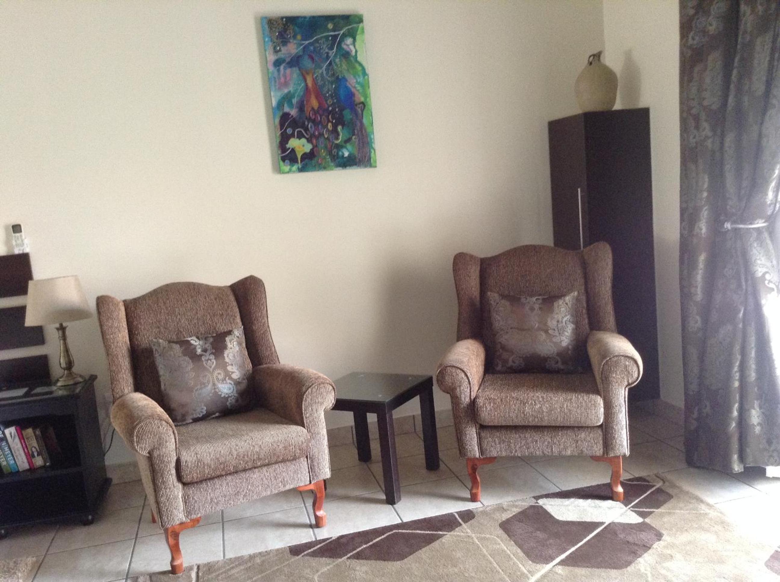 Double or Twin Room with Private Bathroom photo 3