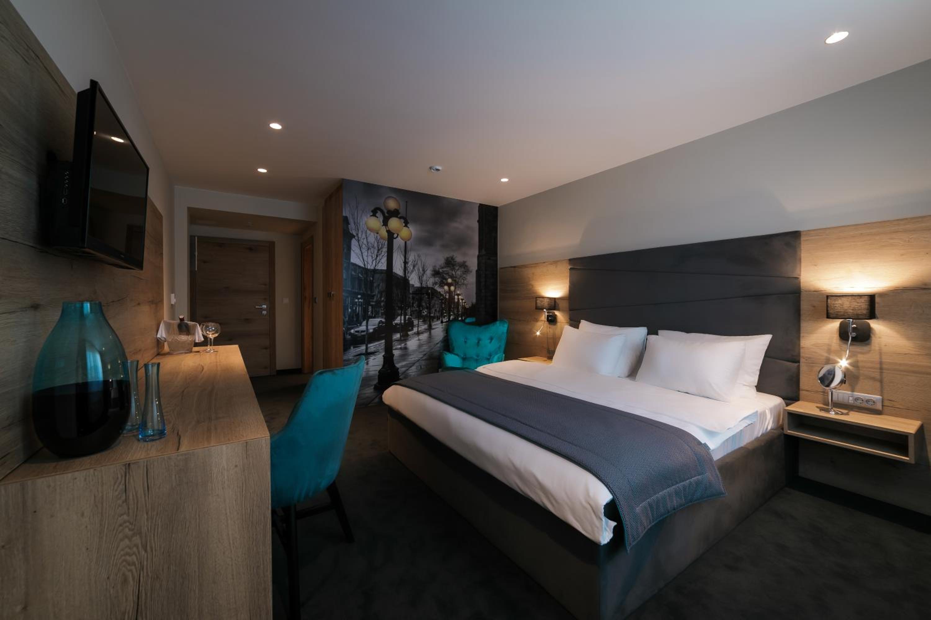 Superior King Room - Photo 2