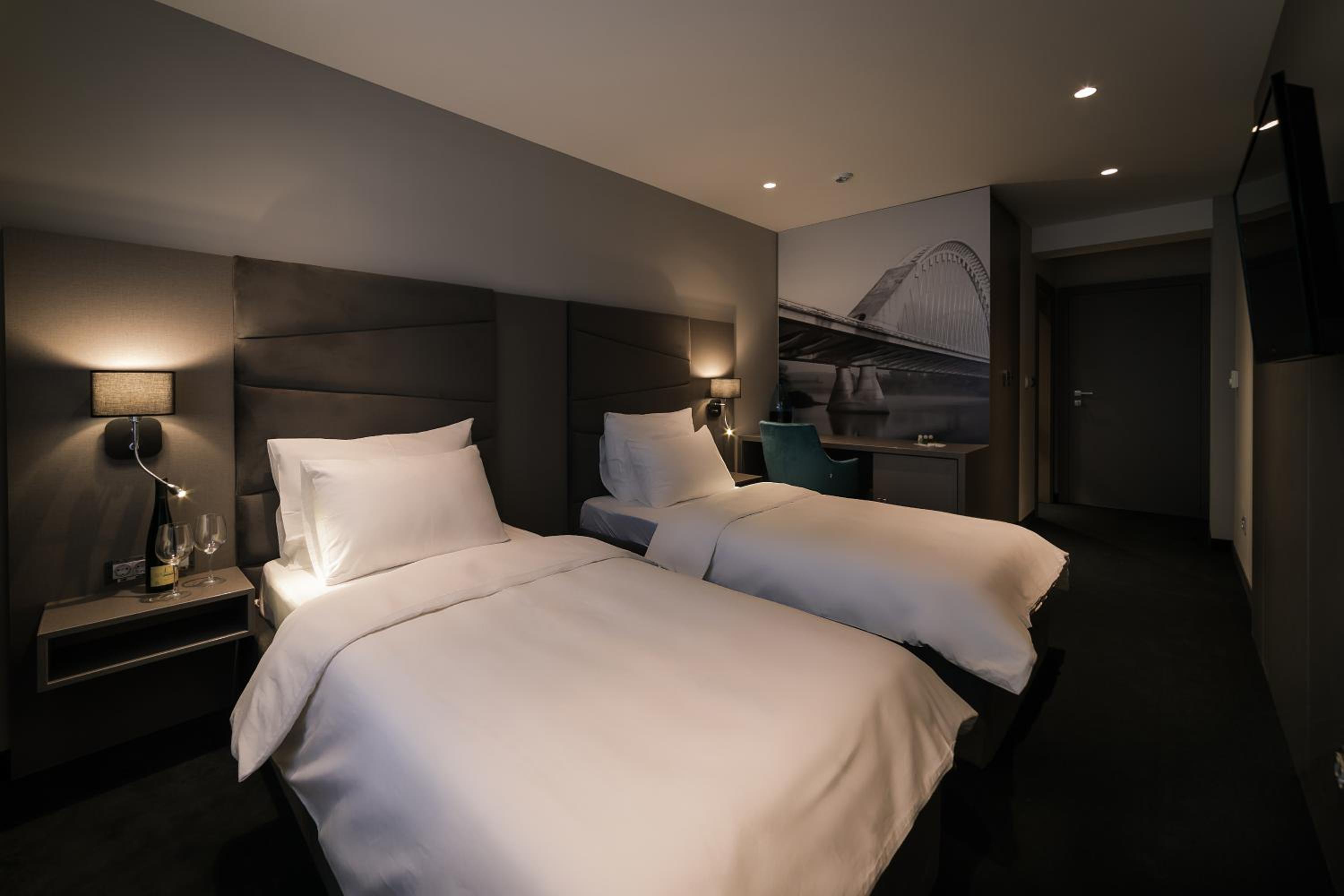 Superior Twin Room - Photo 2
