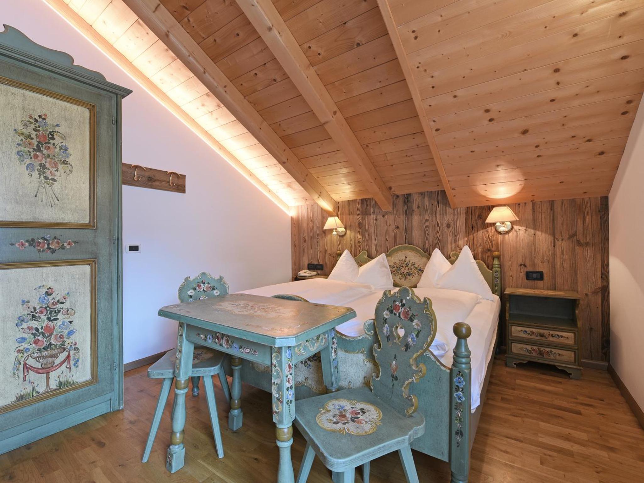 One-Bedroom Apartment with Balcony (2/4 Adults)