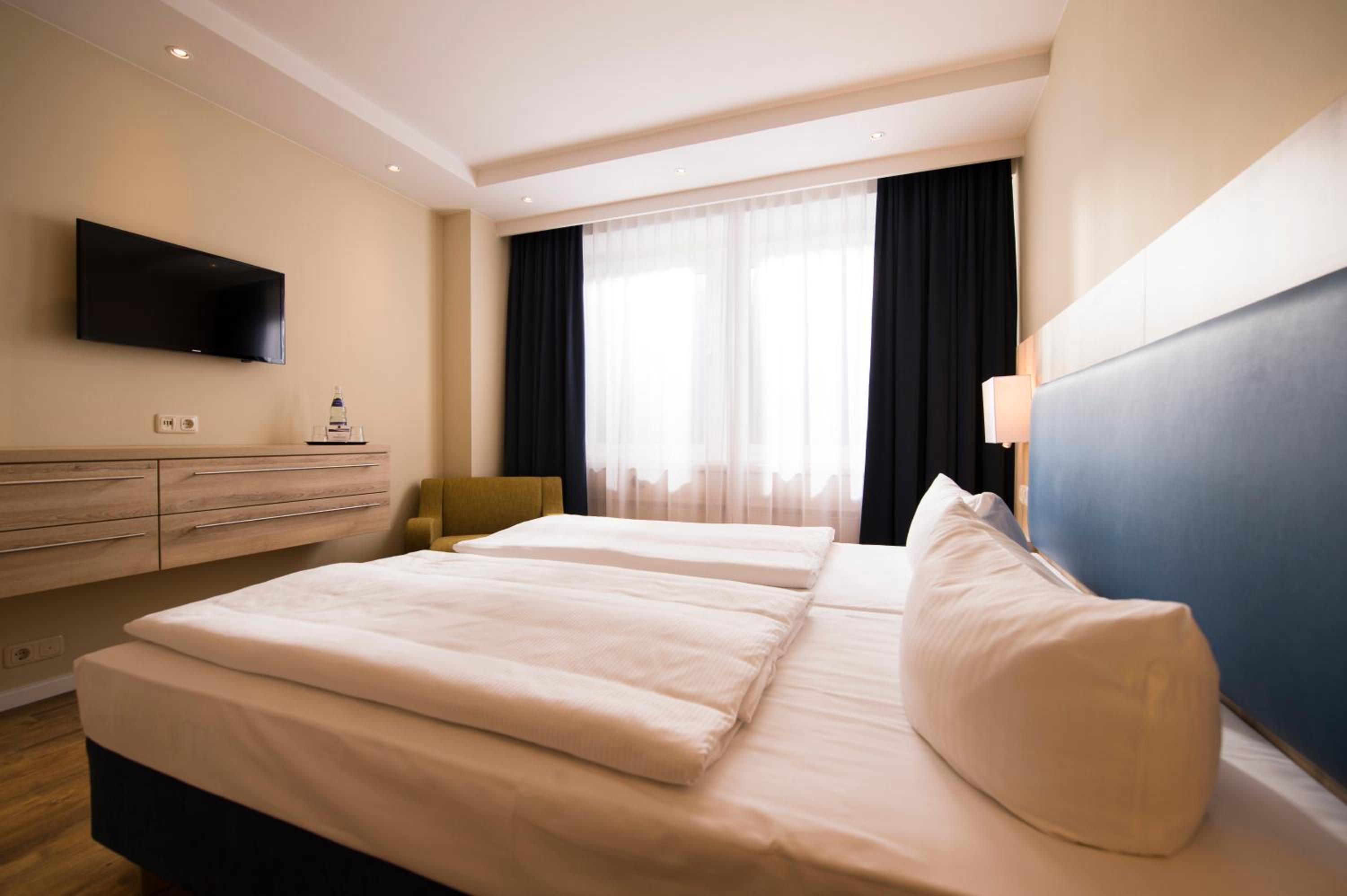 Double Room - Photo 2
