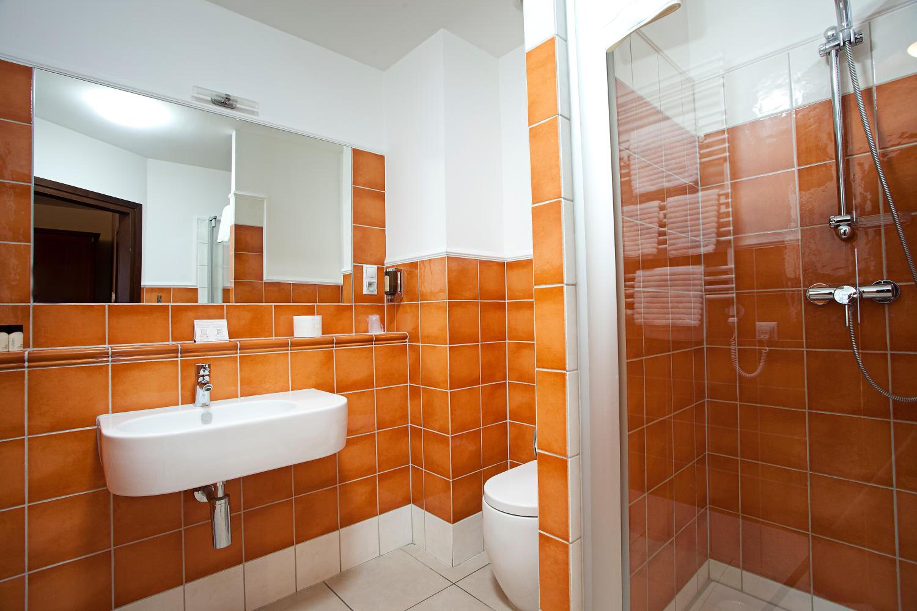 Twin Room - Photo 4
