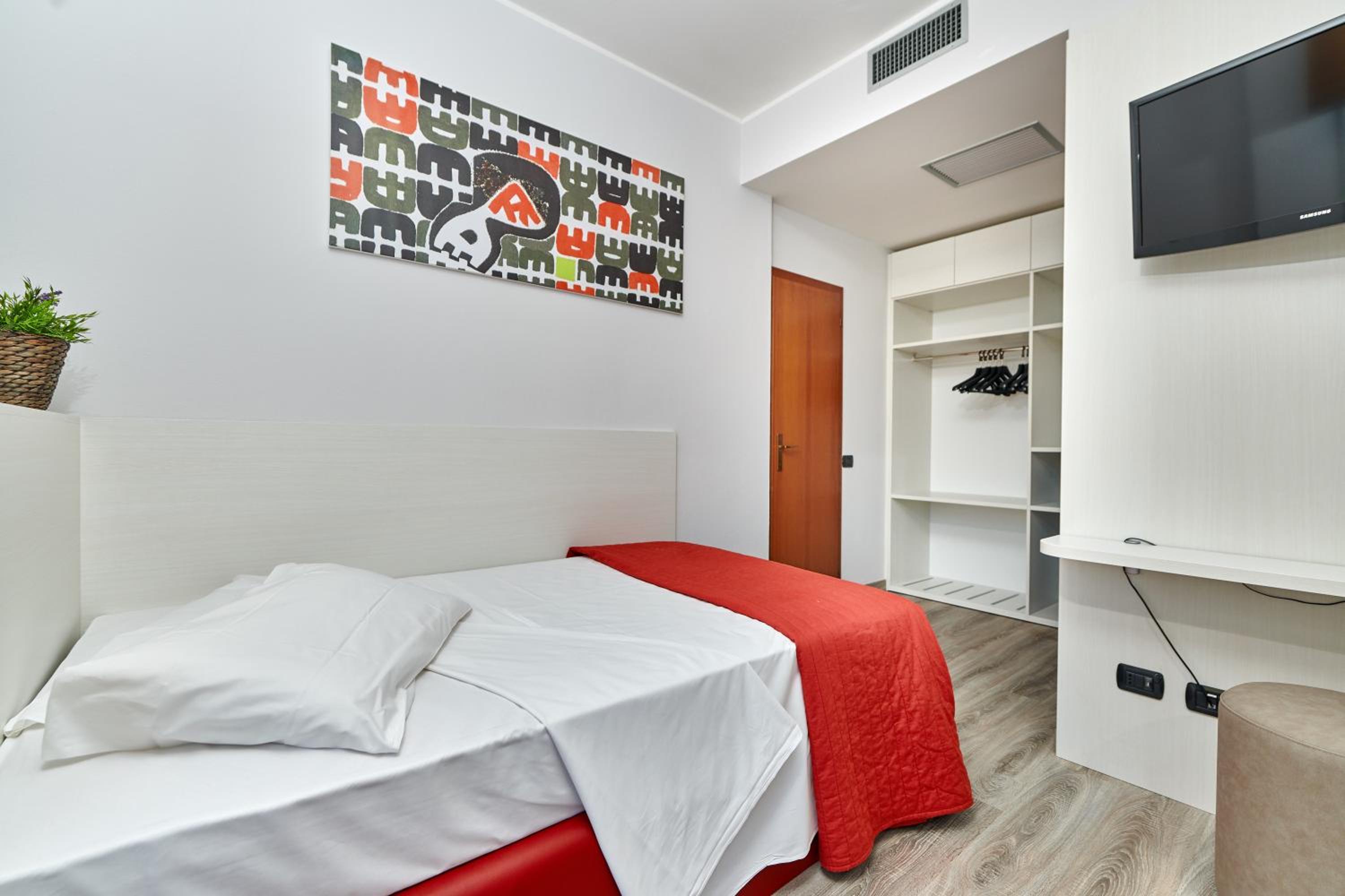 Deluxe Single Room