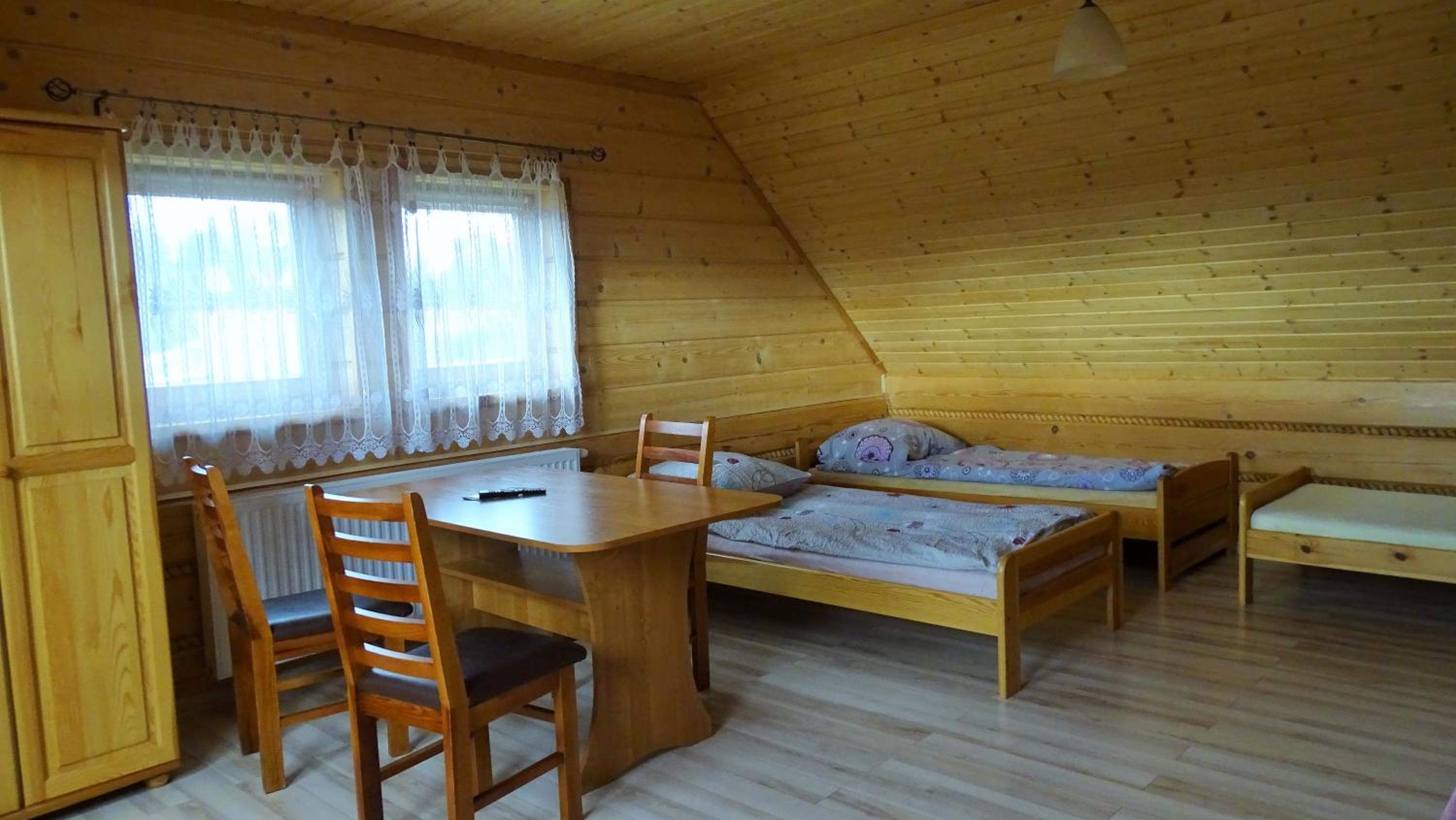 Quadruple Room with Private Bathroom photo 2