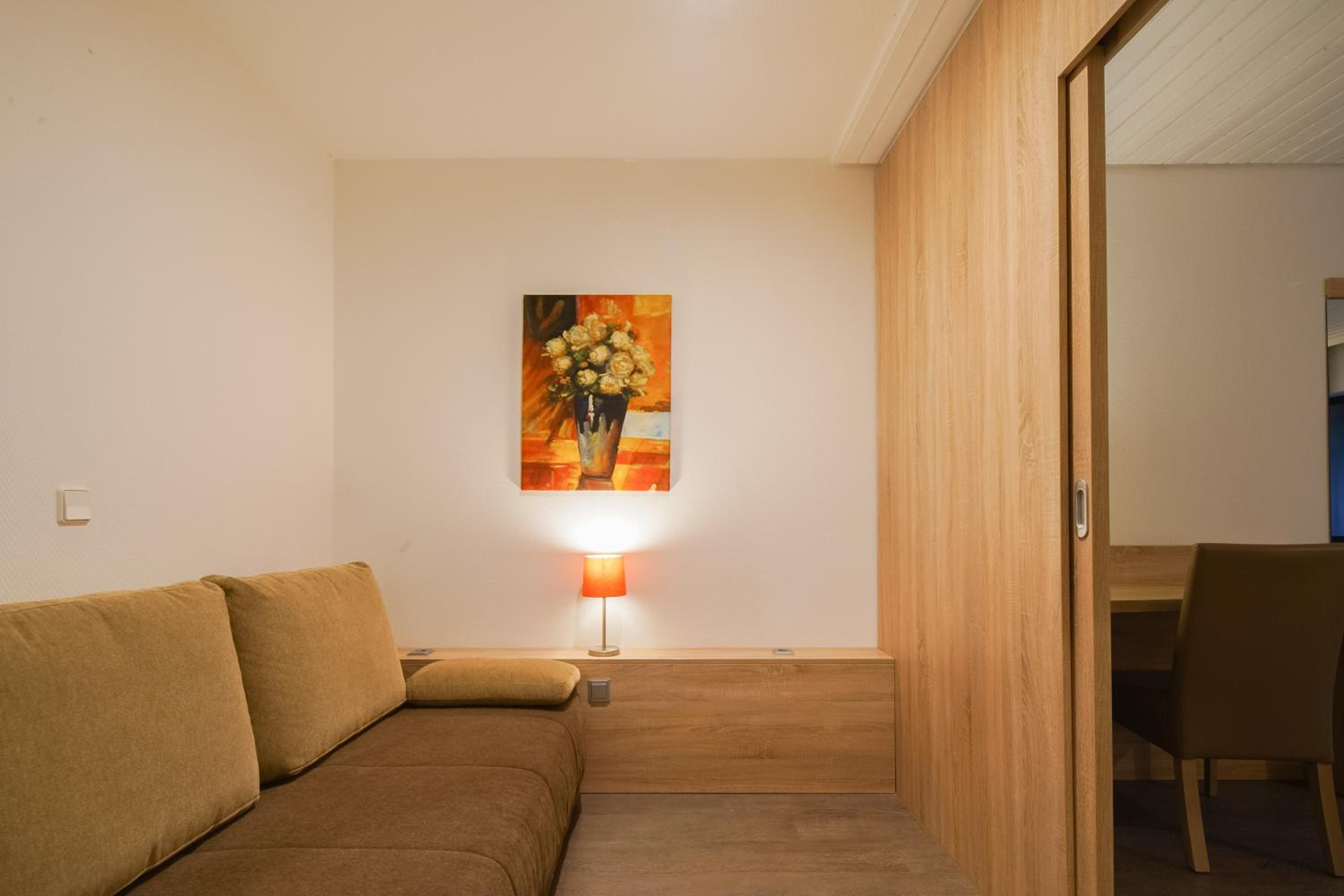 Family Room - Photo 10