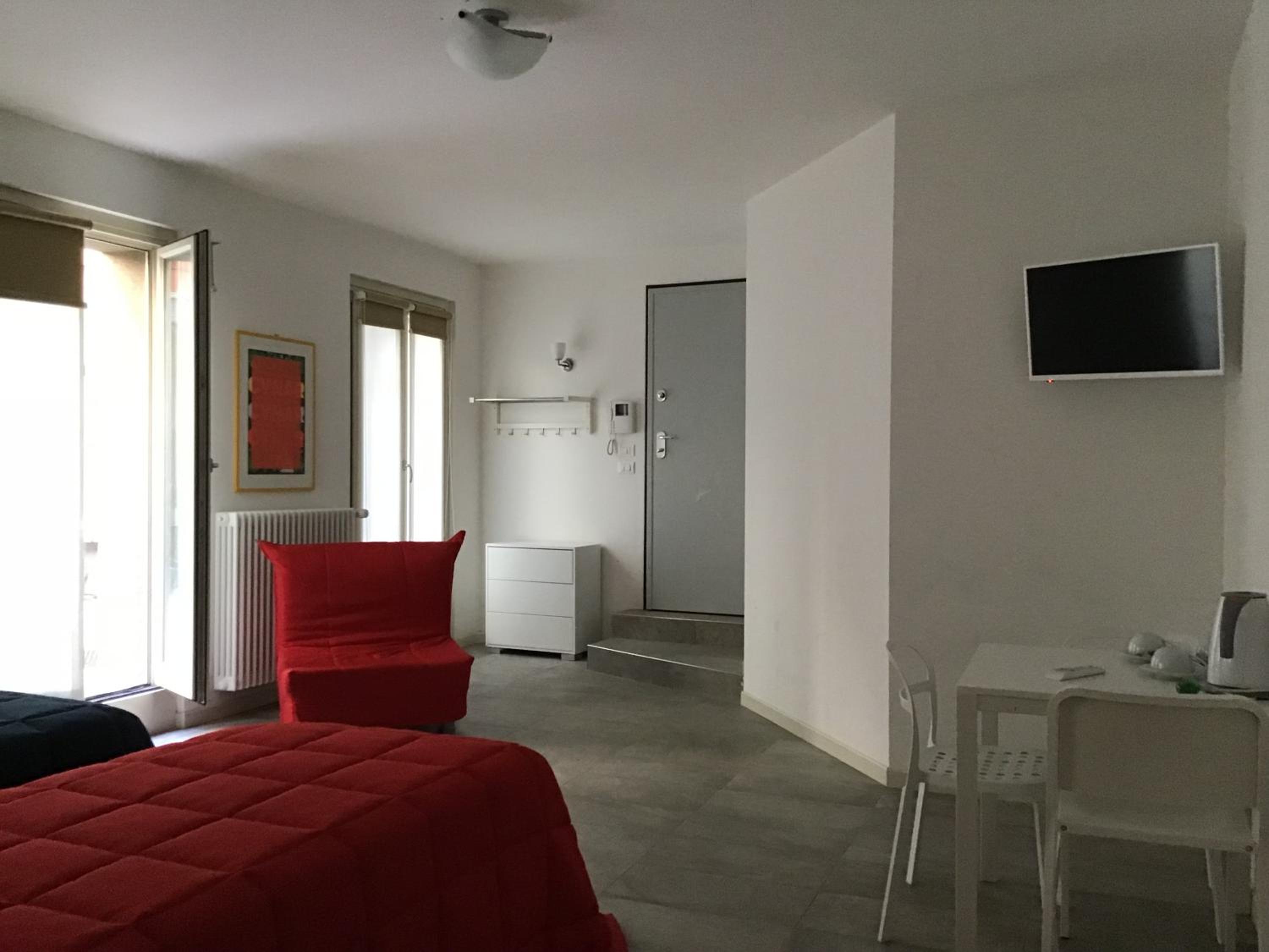 Quadruple Room with Private Garden - Basement photo 3