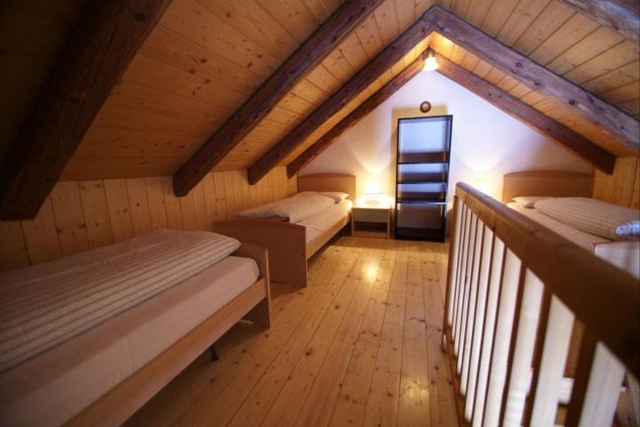 Apartment - Split Level - Photo 3