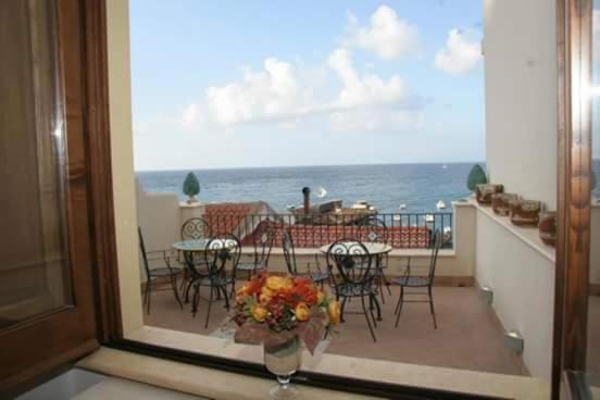 Quadruple Room with Sea View photo 2