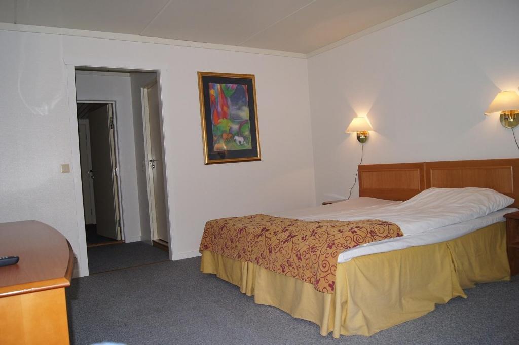 Double or Twin Room - Photo 1