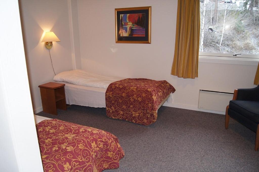 Double or Twin Room - Photo 4