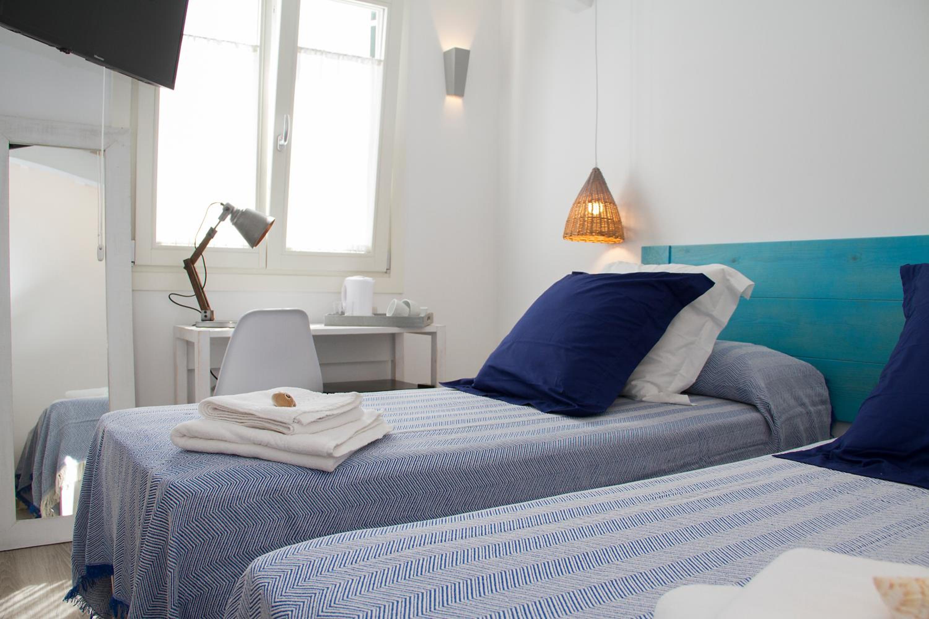 Double or Twin Room photo 2