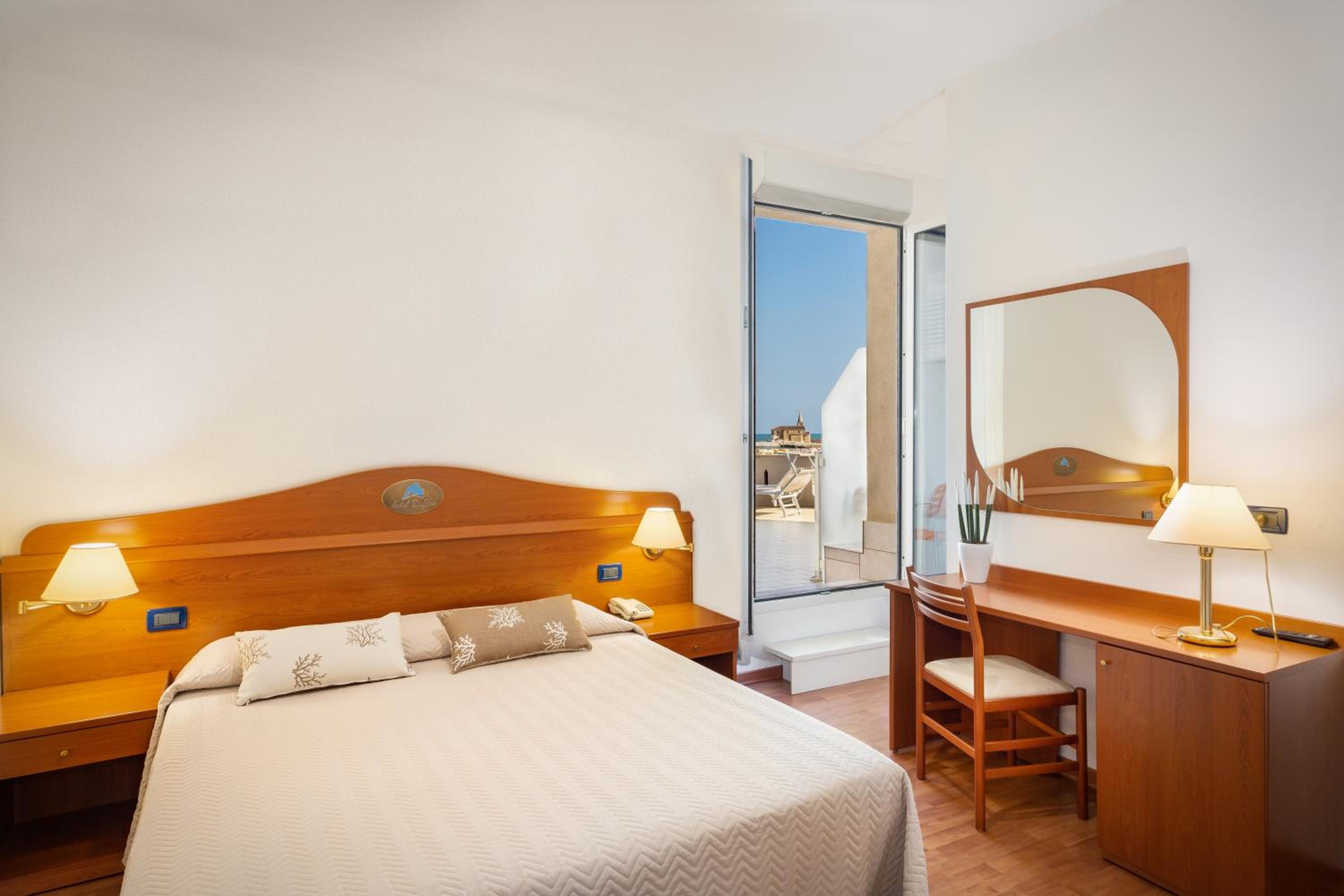 Double Room with Balcony and Sea View photo 1